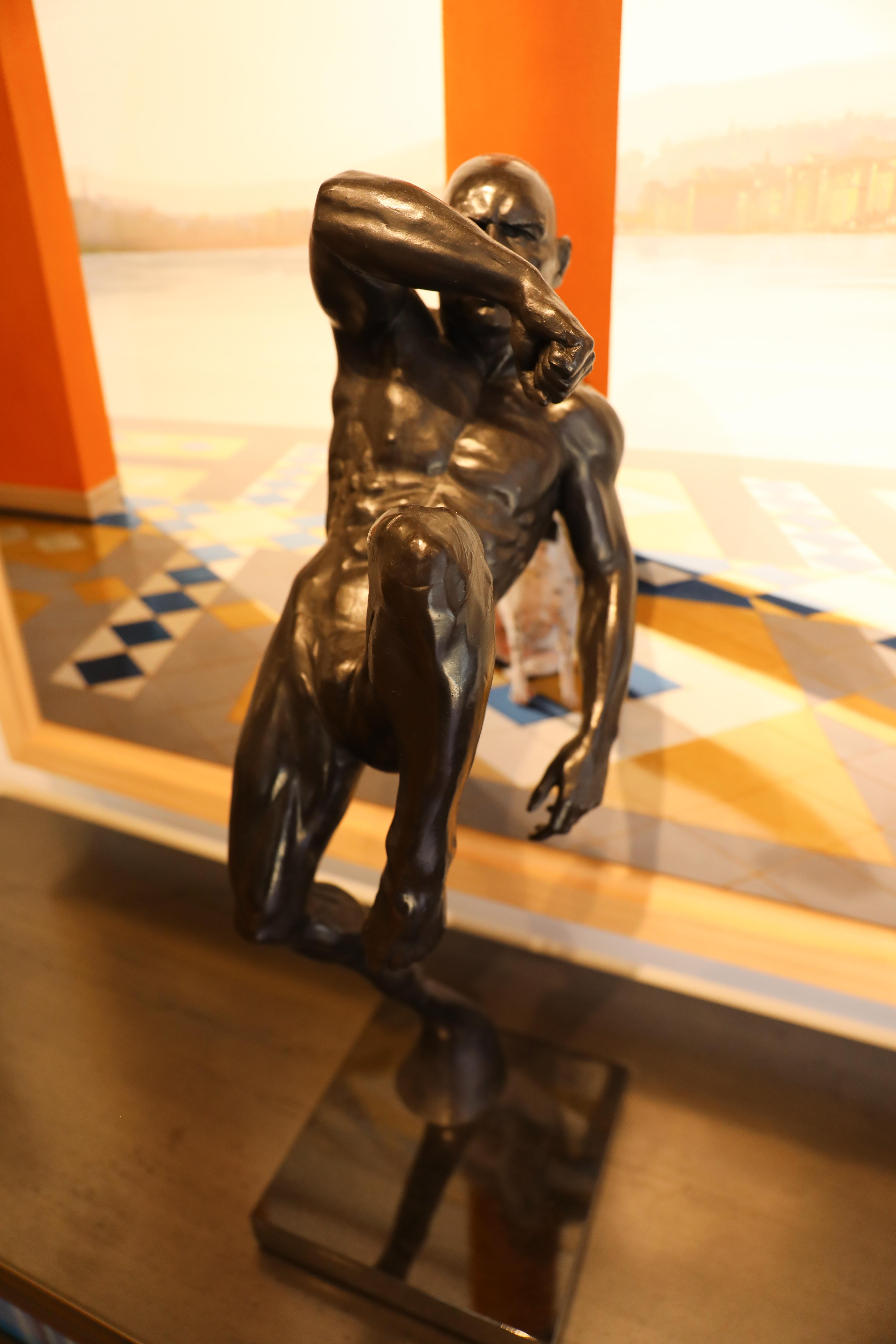 Arte antiguo, Figura dinámica masculina desnuda atlética , Escultura de bronce de Dean Kugler en venta 10