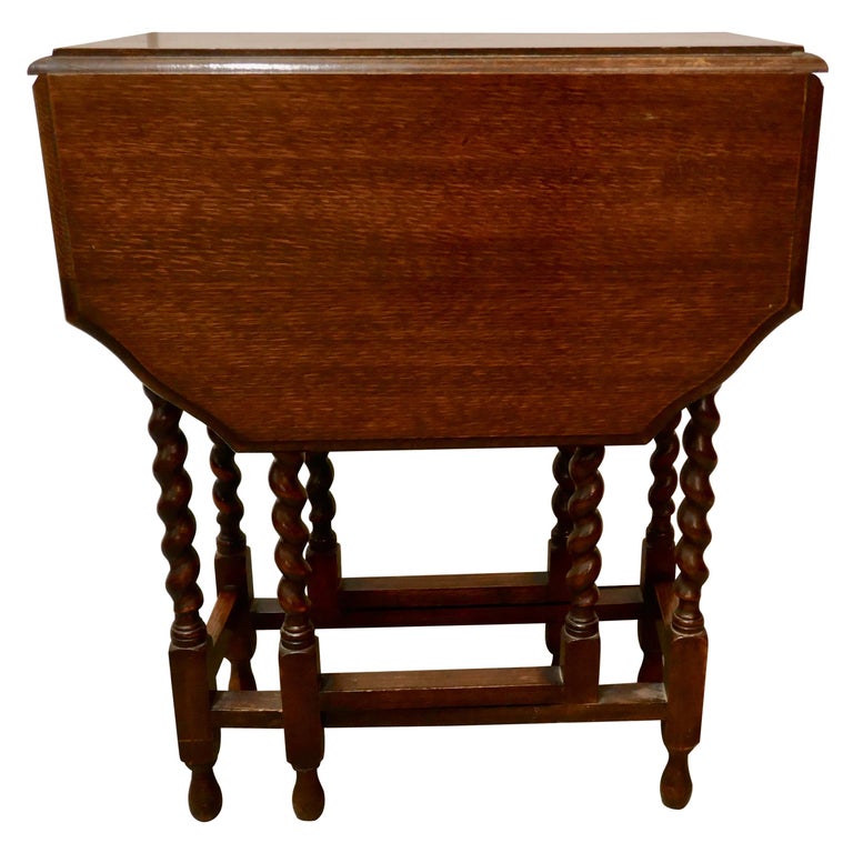 This is a Good Solid Oak Victorian Gate Leg Table For Sale at 1stDibs