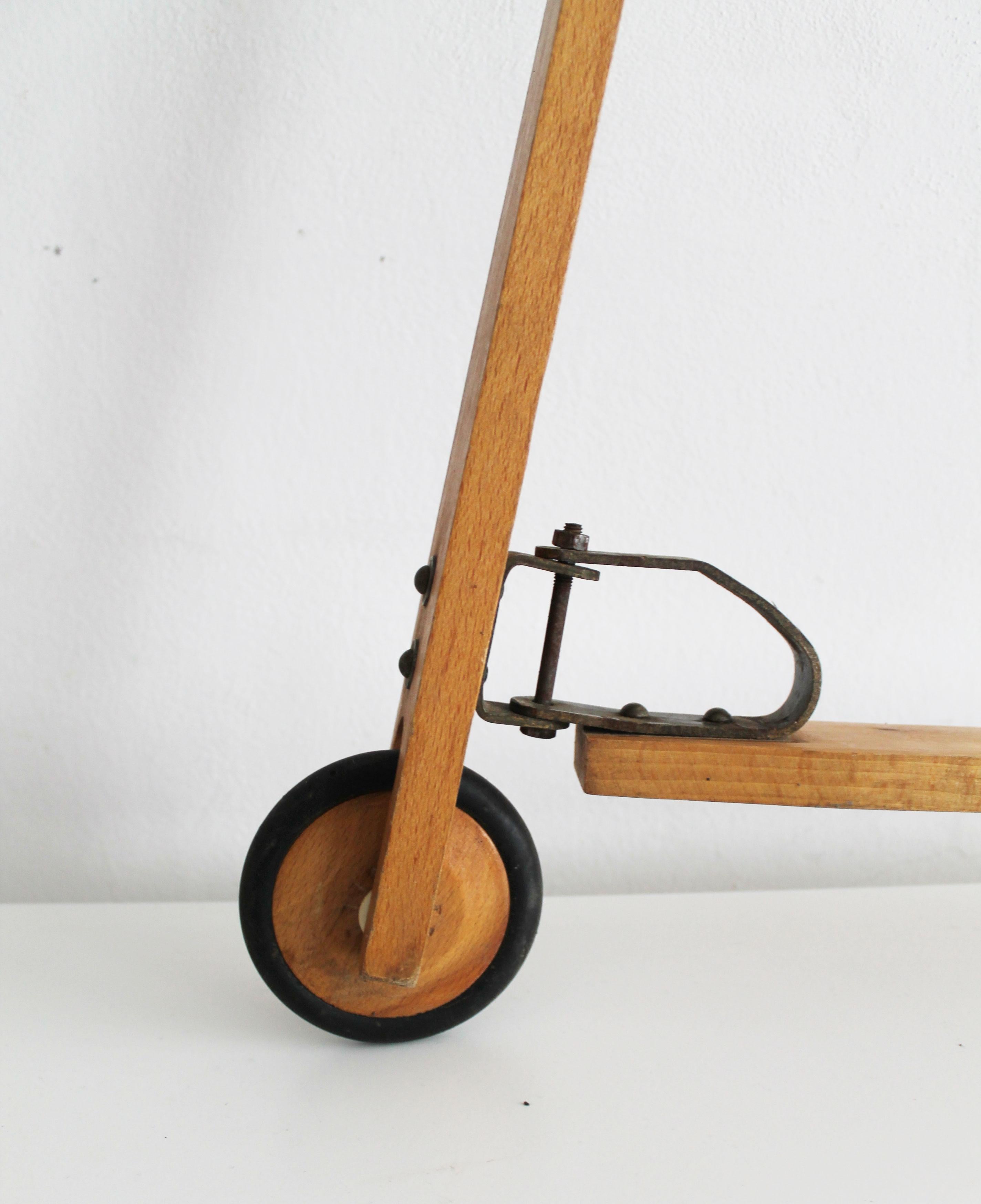 Vintage Kid's Scooter from the 1950s For Sale 1