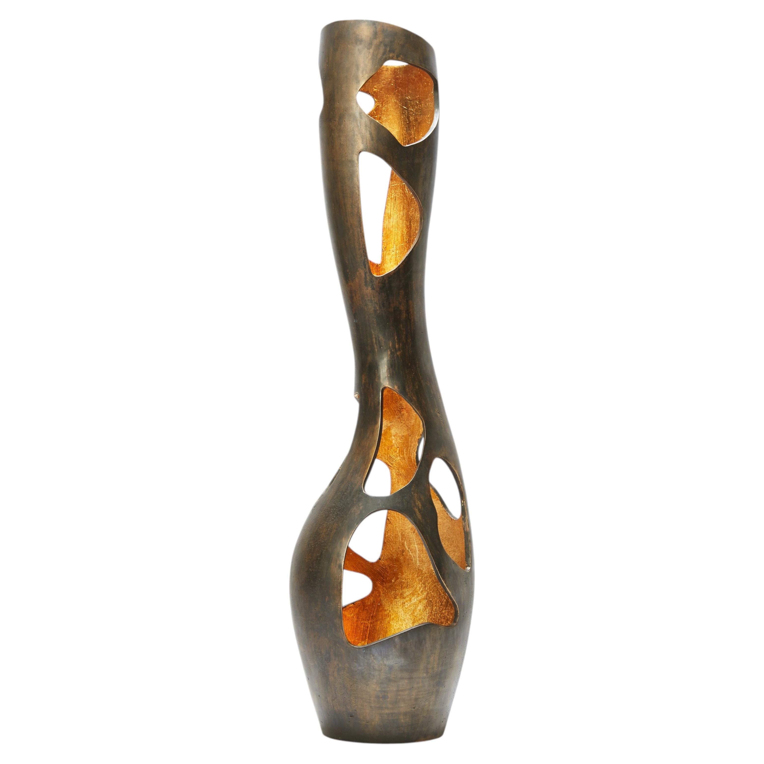 THIS IS NOT A VASE Vaso scultoreo contemporaneo di REDA AMALOU DESIGN