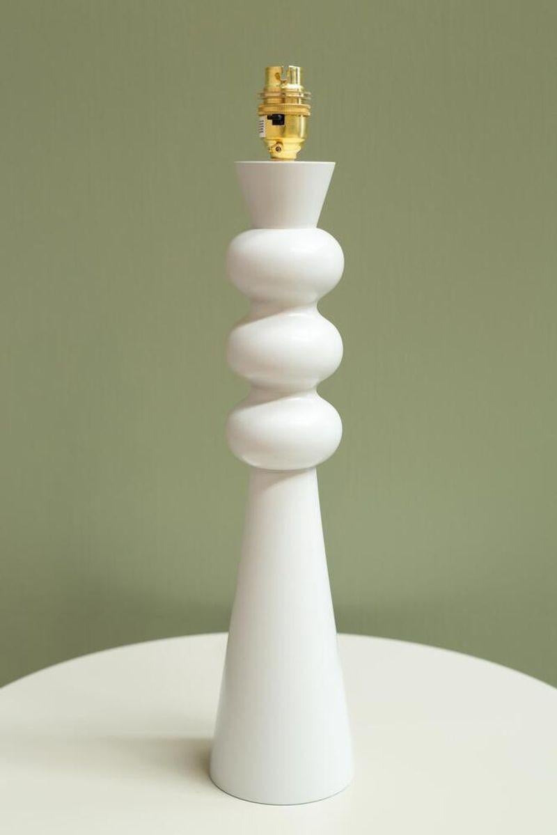 XXIe siècle et contemporain Lampe de bureau en bois tourné « chardon », Haar en vente