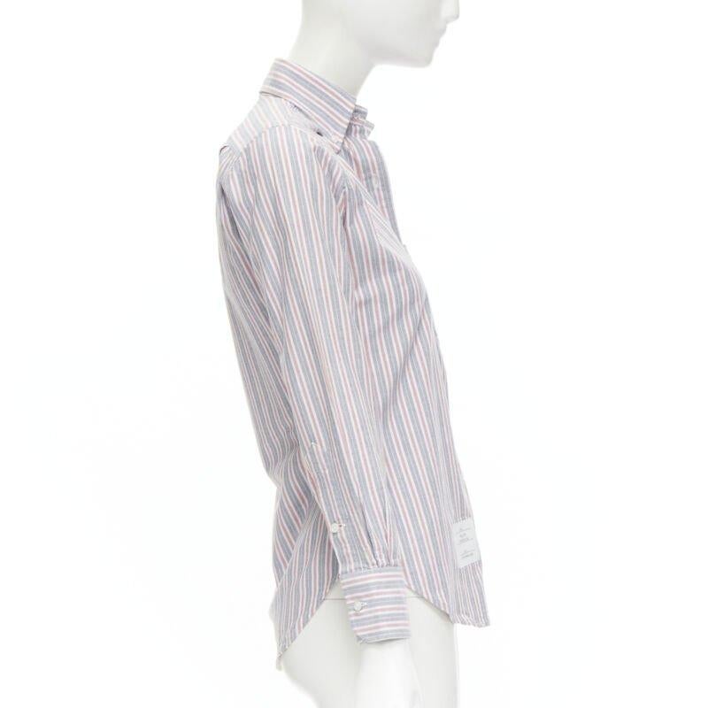 THOM BROWNE 2009 Signature grey red stripe cotton slim fit shirt US0 In Excellent Condition For Sale In Hong Kong, NT