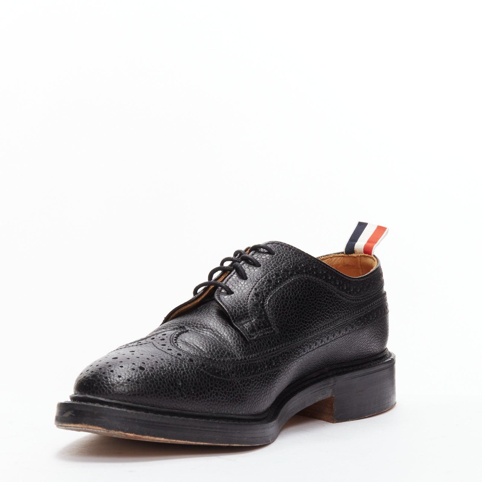THOM BROWNE black grained leather perforated oxford brogue shoes EU42.5 In Good Condition For Sale In Hong Kong, NT