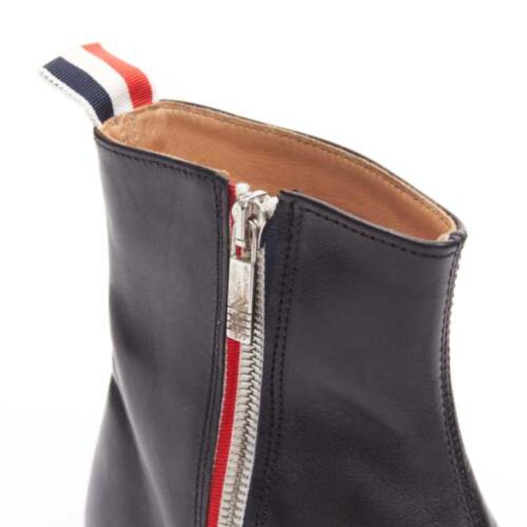 THOM BROWNE - stivaletti con zip minimal in pelle nera, rossa e blu - EU38 in vendita 3