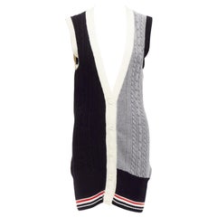 THOM BROWNE gilet allungato in lana merino con cavi irlandesi IT40 S