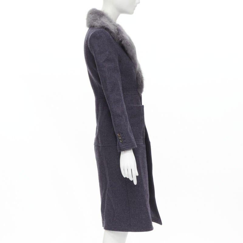 Donna THOM BROWNE cappotto grigio con pelliccia di castoro e colletto blu, foderato in feltro di lana e seta JP2 M in vendita