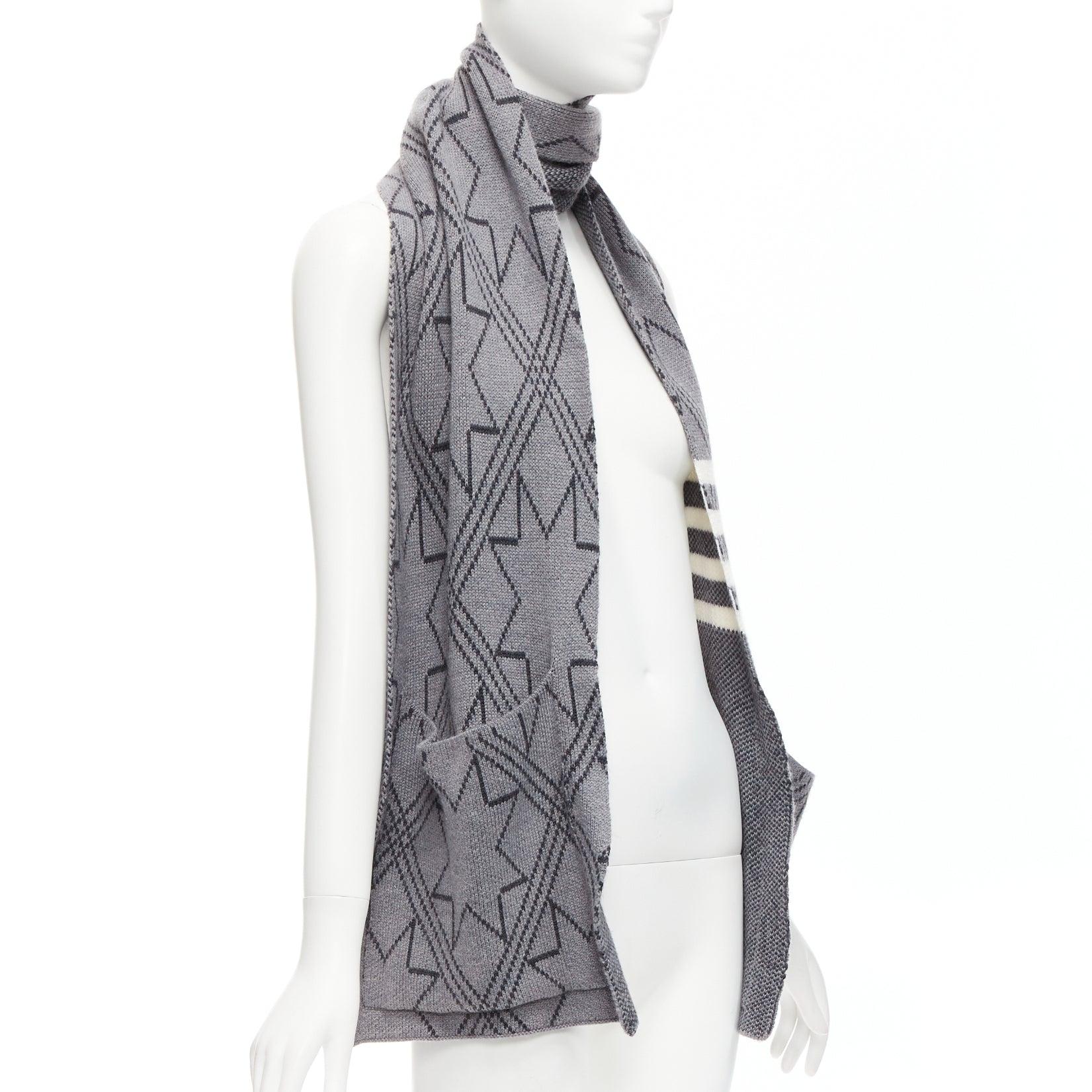 THOM BROWNE grey black graphic star 4 bar stripes pocketed long scarf In Good Condition For Sale In Hong Kong, NT