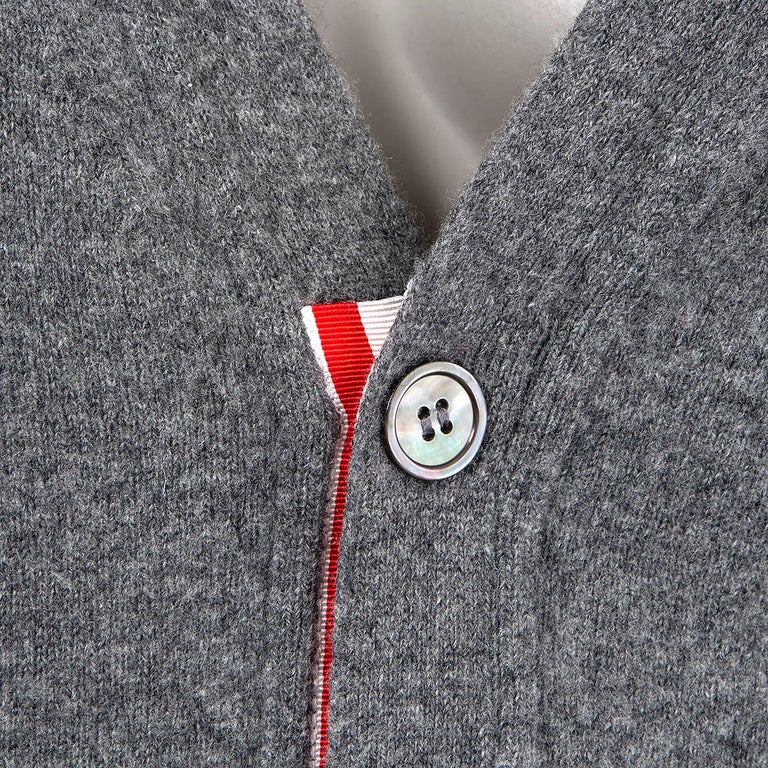THOM BROWNE grey cashmere 4-BAR Cardigan Sweater 3 M For Sale 2