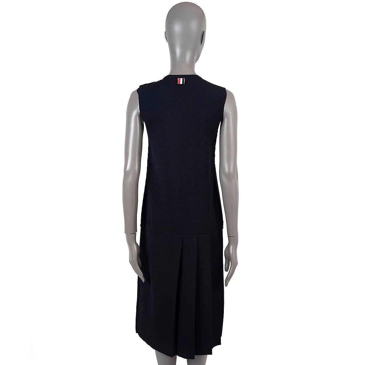 THOM BROWNE navy blue viscose CRICKET STRIPE KNIT MIDI Dress 44 L In Excellent Condition For Sale In Zürich, CH