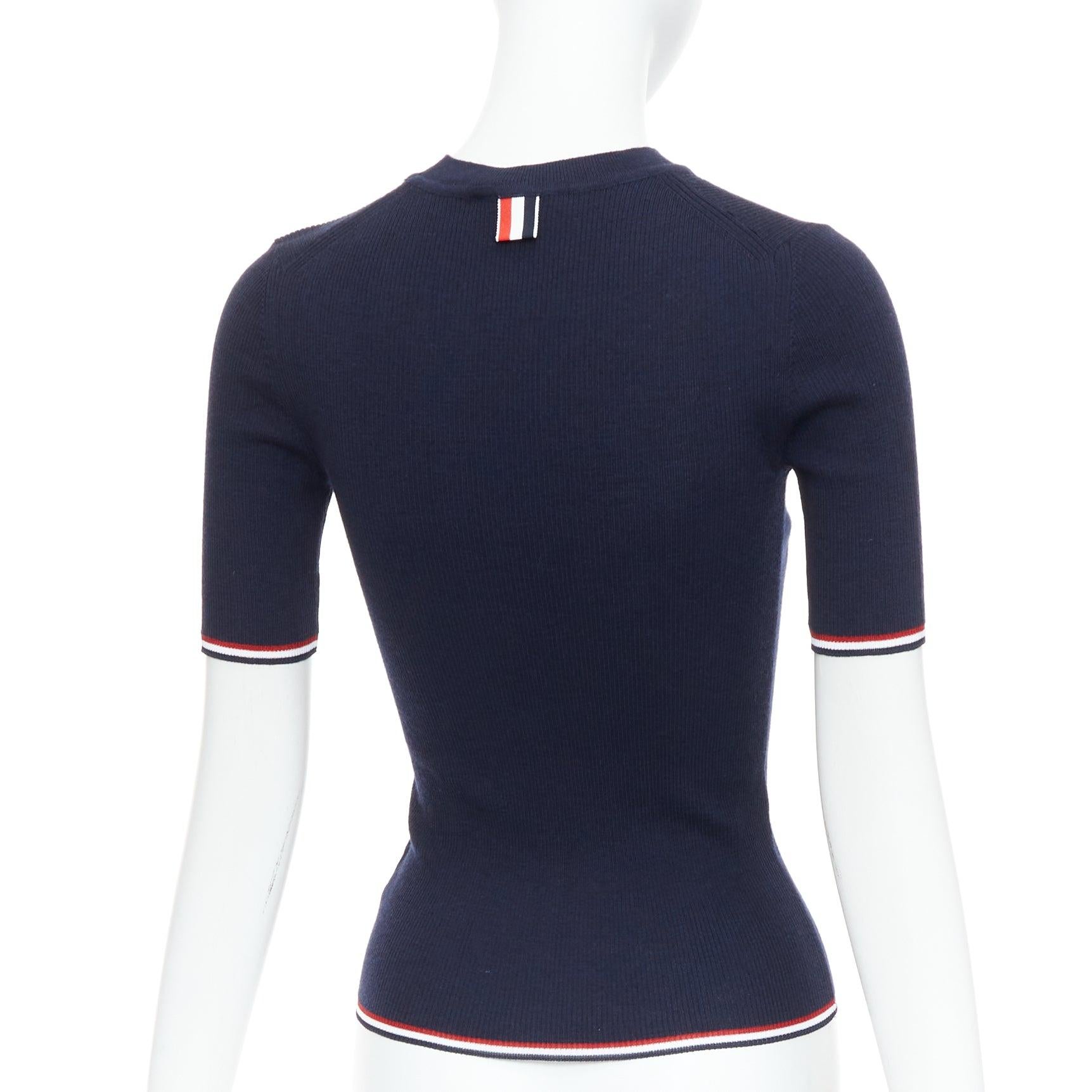 THOM BROWNE marineblaues Wollgemisch, rot-weißer Besatz, Pointelle-Strick-T-Shirt, IT36 XXS Damen im Angebot