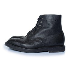 Thom Browne, pebble gain wingtip boots in black