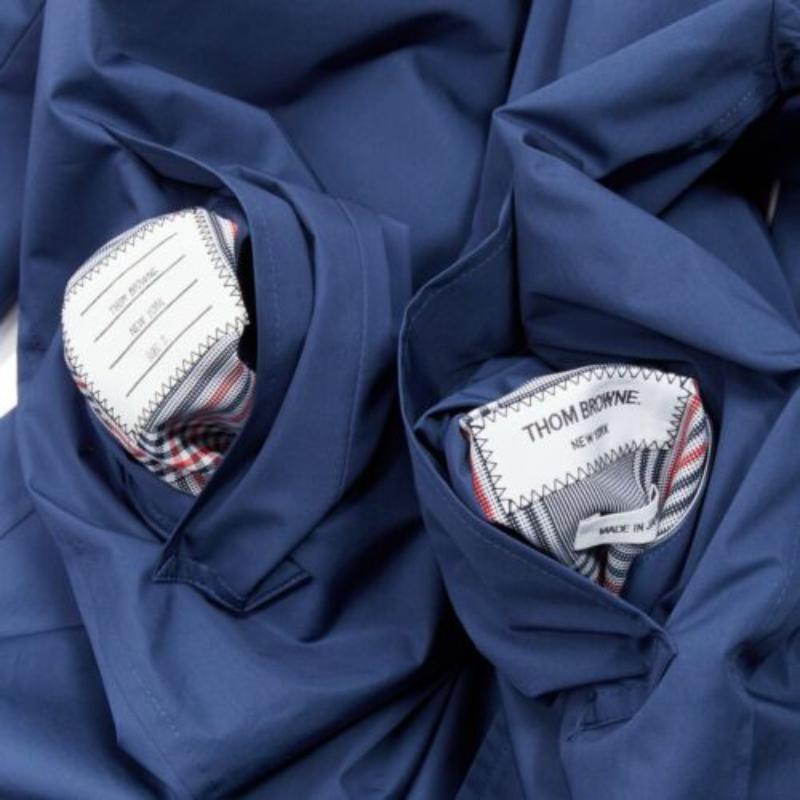 Thom Browne reversibile blu navy  cappotto classico a quadri con bottoni dorati JP2 M in vendita 9