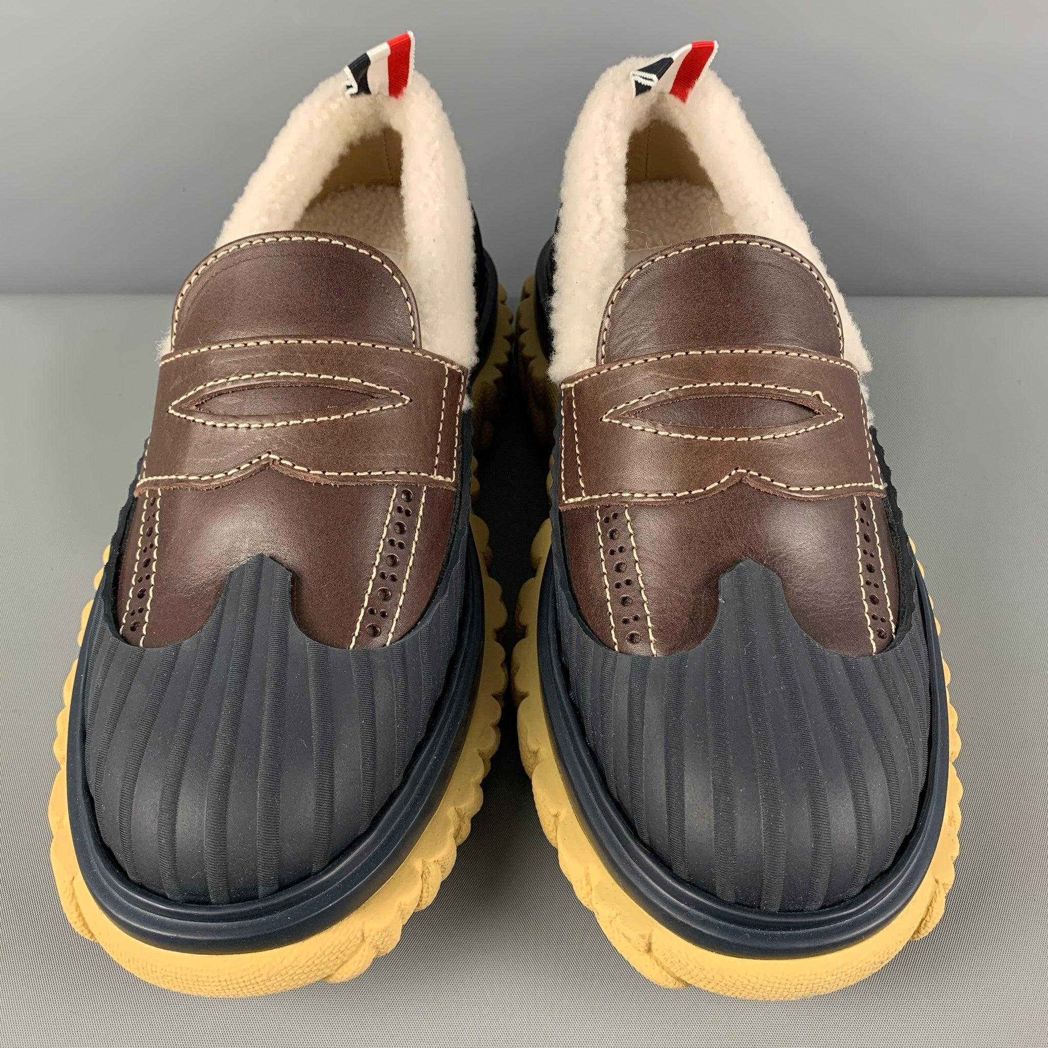 Men's THOM BROWNE Size 7.5 Navy Cream Brown Leather Shearling Loafer Duck Shoe For Sale