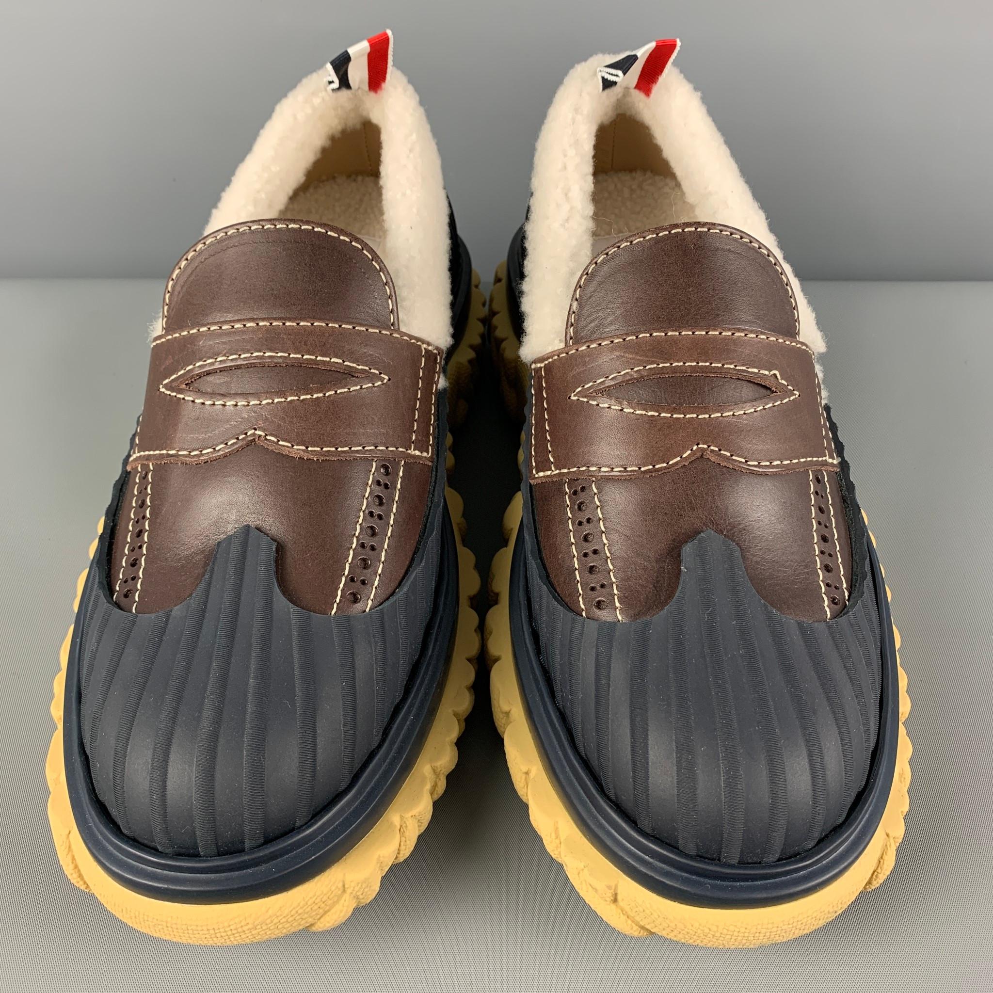 THOM BROWNE Size 7.5 Navy Cream Brown Leather Shearling Loafer Duck Shoe In Excellent Condition In San Francisco, CA