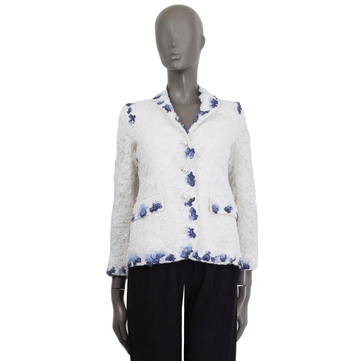 Chaqueta blazer de encaje con detalle de botones perlados 100% auténtica de Thom Browne en algodón blanco y azul marino (59%), rayón (30%) y nailon (11%), con solapas de muesca, cierre delantero de botones perlados, parche trasero con logotipo,