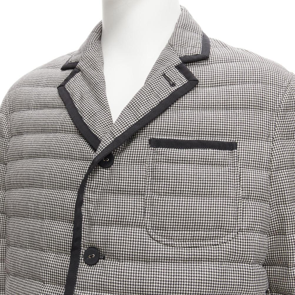 THOM BROWNE black white houndstooth ribbon trim stripe lined padded blazer SZ.3 L
Reference: JSLE/A00074
Brand: Thom Browne
Designer: Thom Browne
Color: Black, White
Pattern: Houndstooth
Closure: Button
Lining: Multicolour Fabric
Extra Details: TB