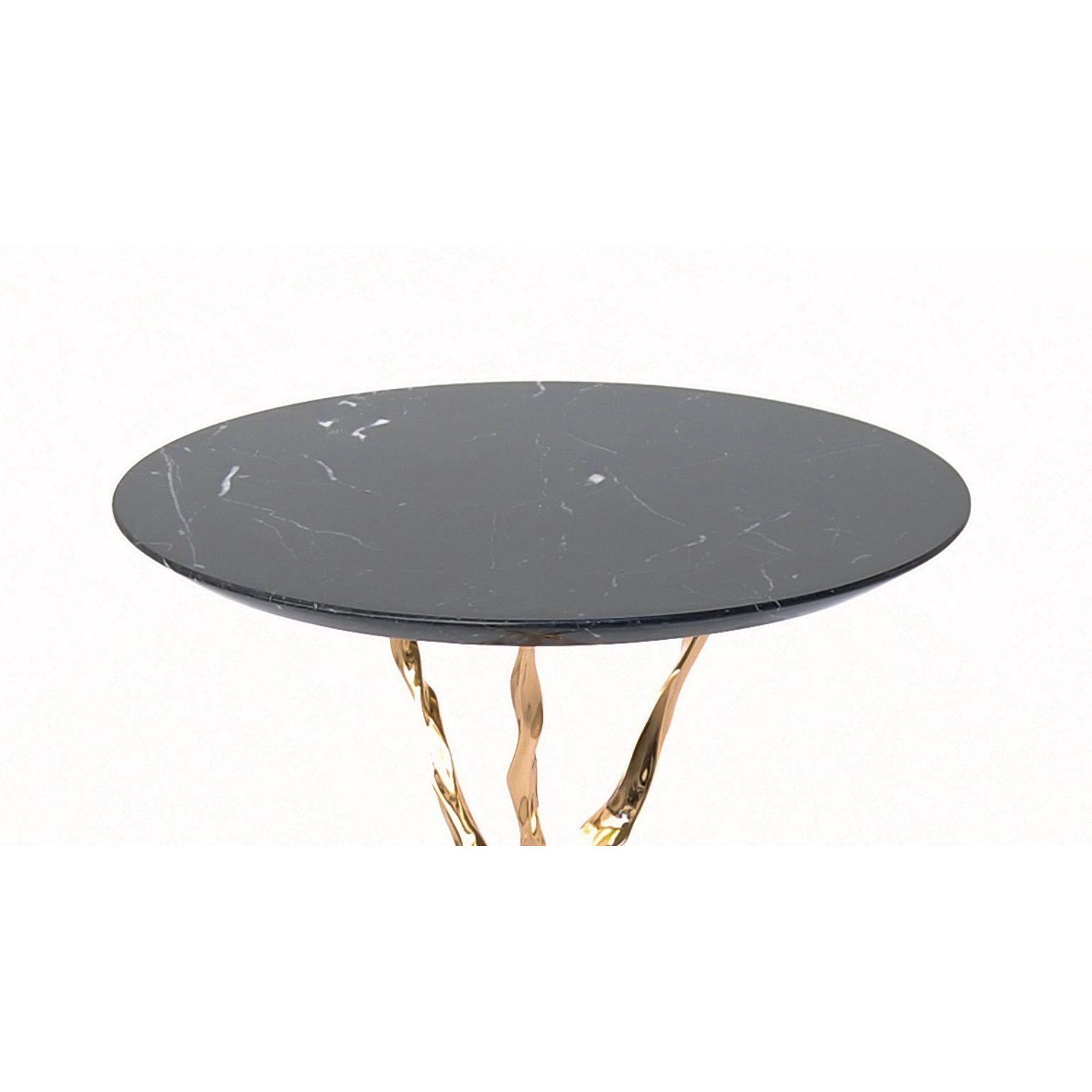 Brésilien Table à boissons Thom avec plateau en marbre Nero Marquina de Fakasaka Design en vente