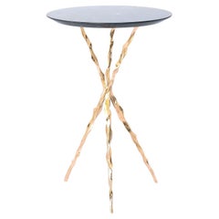 Table à boire Thom avec plateau en marbre Nero Marquina de Fakasaka Design