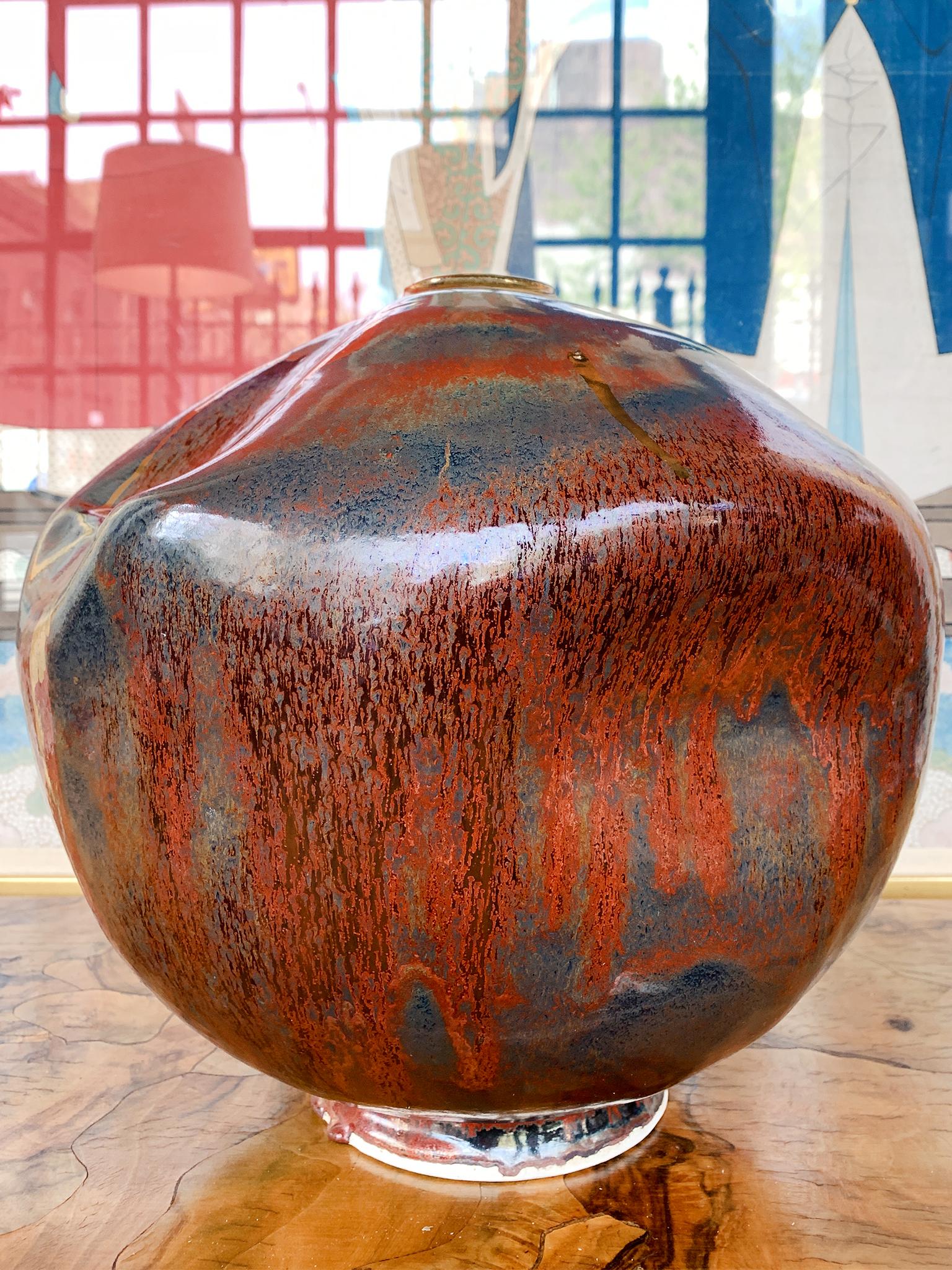 Contemporary Thom Lussier Ceramic Vessel #3, from the Golden Patina Collection For Sale