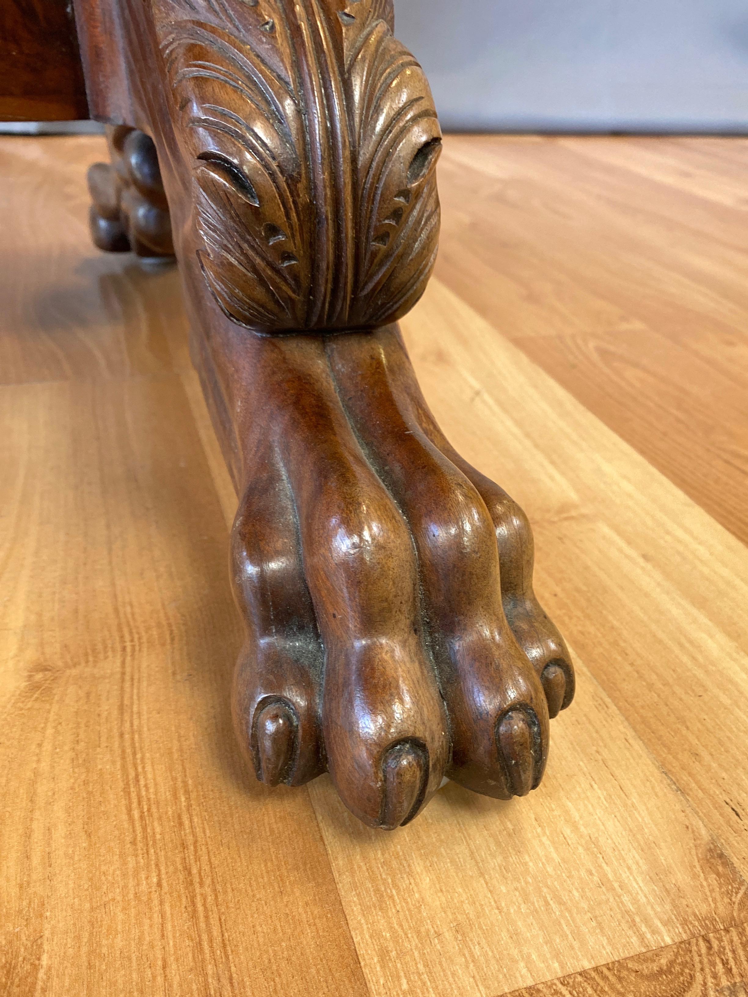 Thomas Astens American Classical Mahogany Drop-Leaf Dining Table, Early 1820s 7