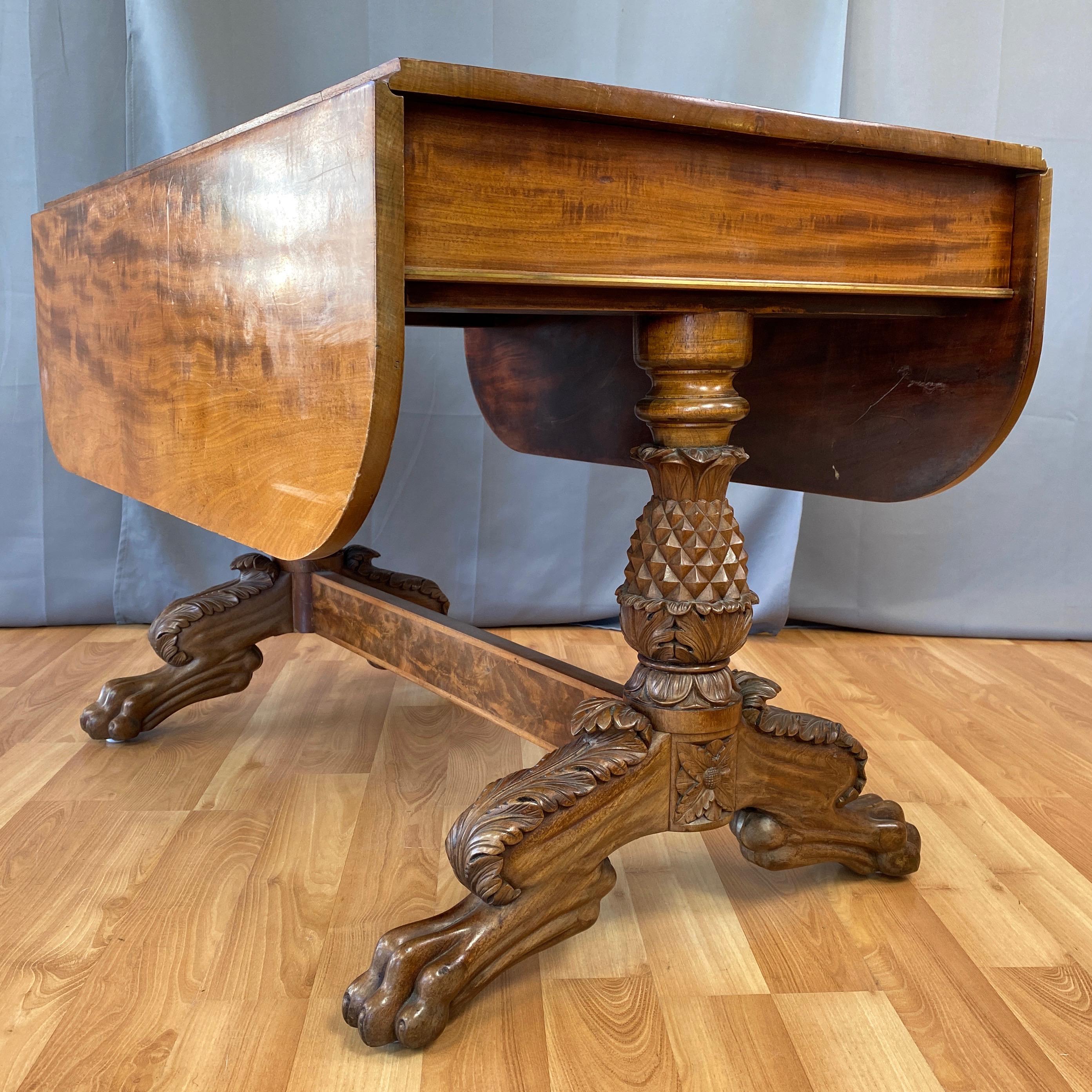 Hand-Carved Thomas Astens American Classical Mahogany Drop-Leaf Dining Table, Early 1820s