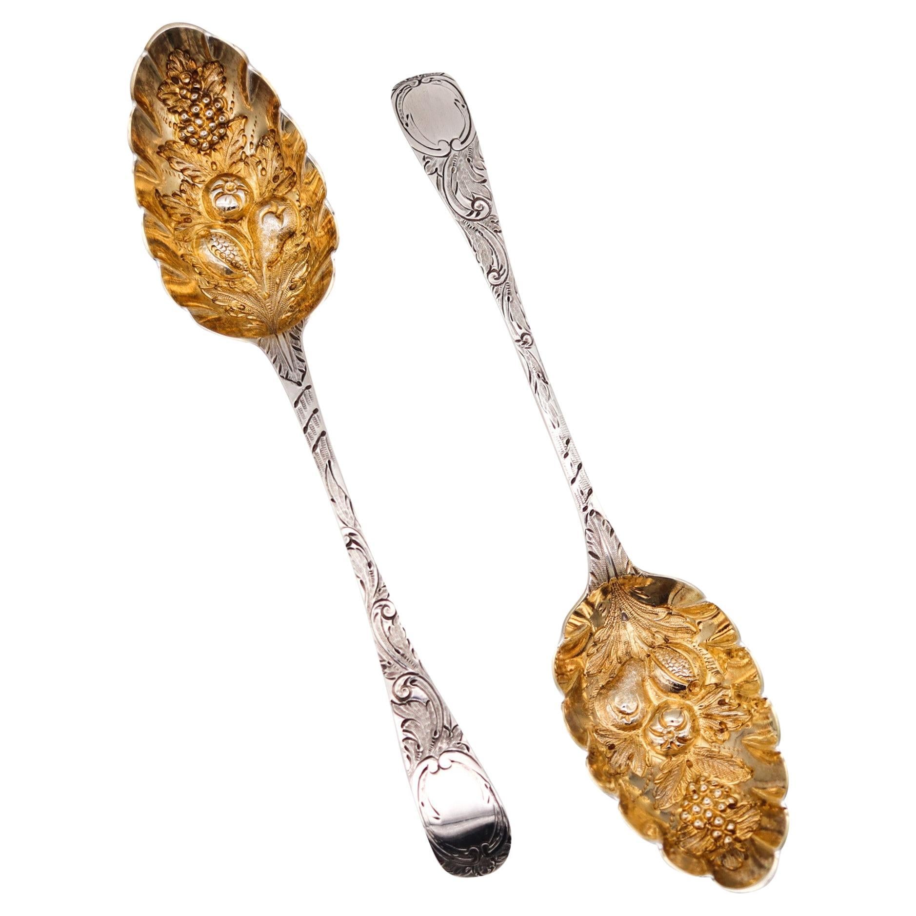 Thomas Barker 1825 London Georgian Pair of Fruit Spoons in Gilded .925 Sterling For Sale