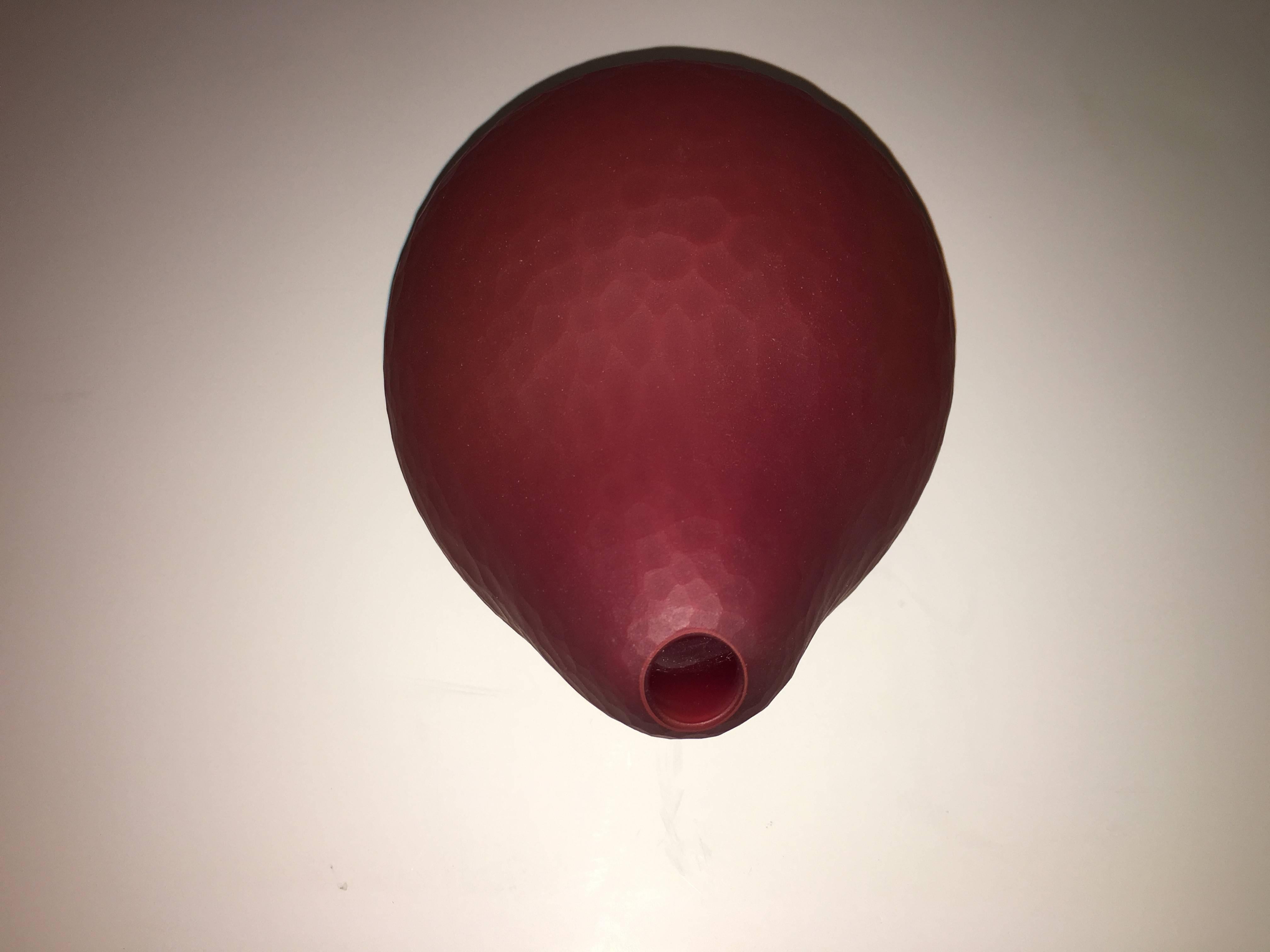 Masterpiece Swiss Contemporary Vaso scultura in vetro soffiato e sfaccettato in vendita 3