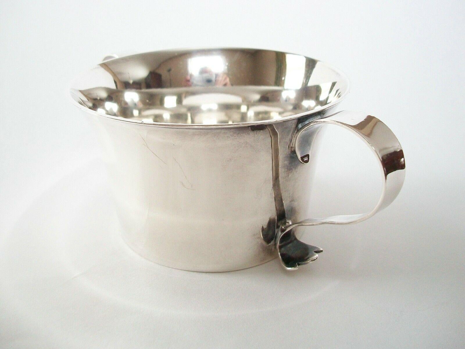 Britannia Standard Silver Thomas Bradbury, Art Deco Britannia Silver Twin Handled Cup, UK, circa 1923 For Sale