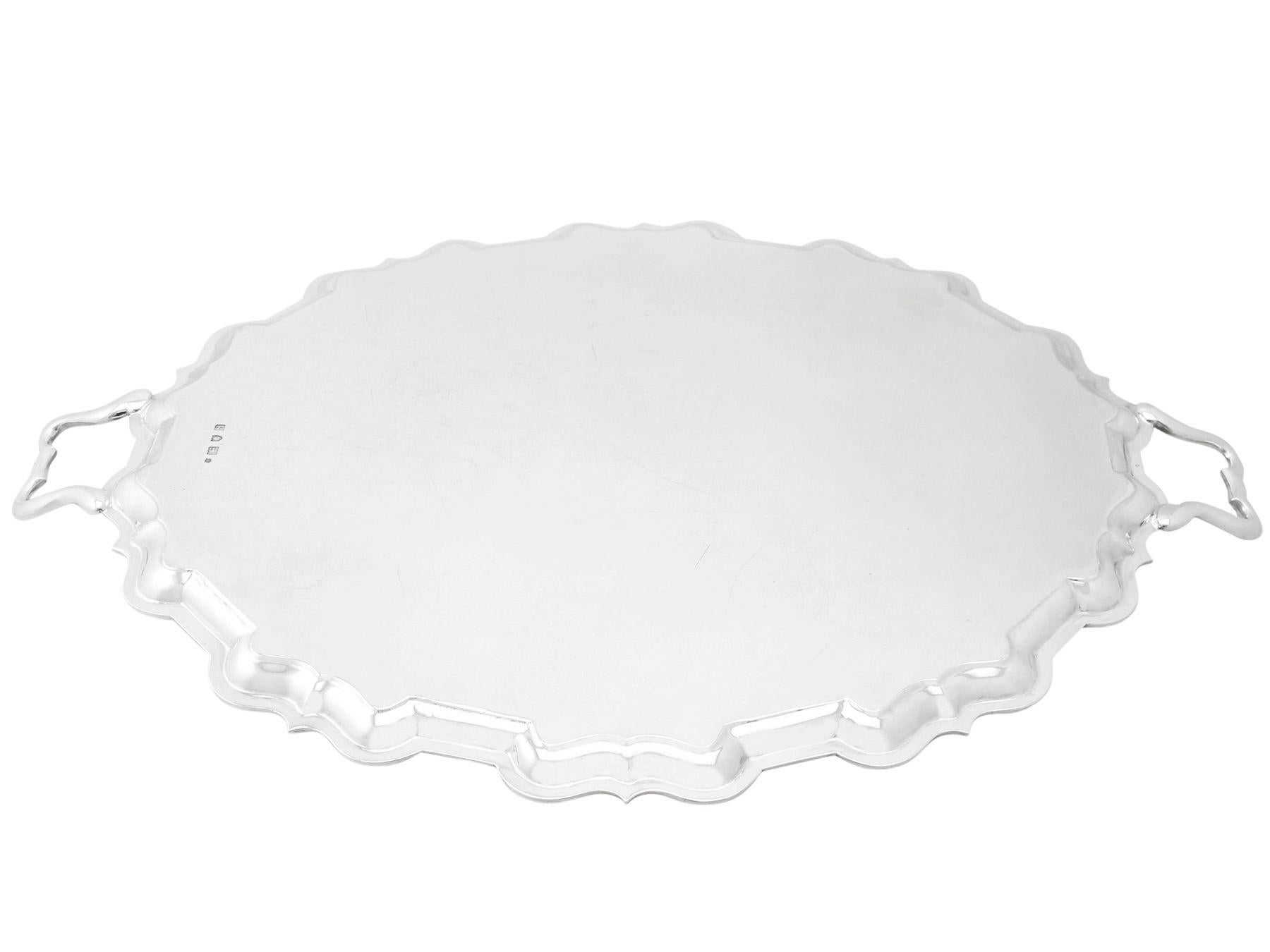 Thomas Bradbury & Sons Ltd Antique English Sterling Silver Two Handled Tea Tray For Sale 3