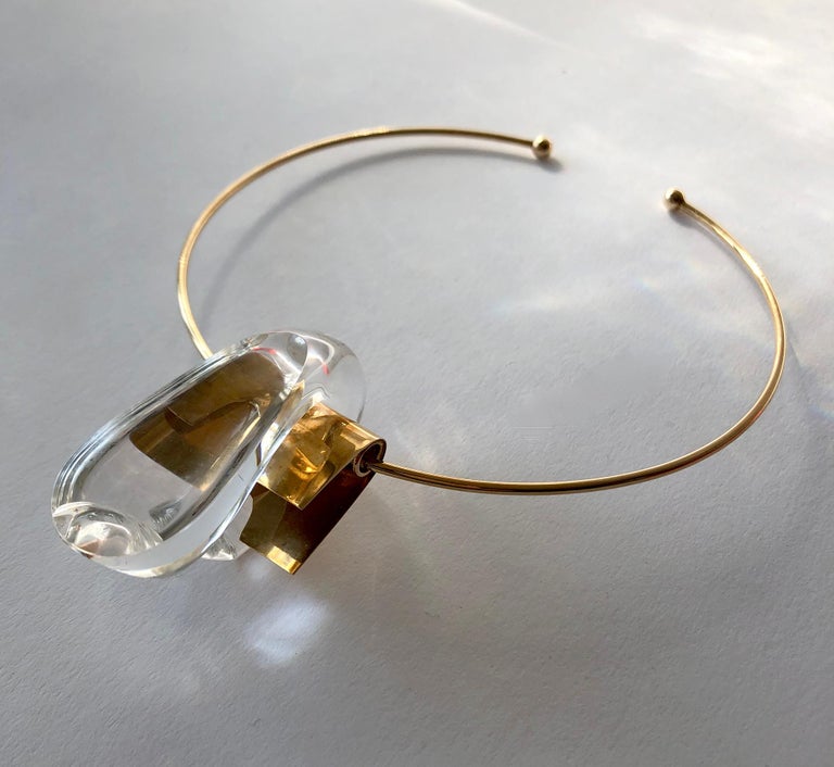 Modernist Thomas Buechner for Steuben 14K Gold Crystal Glass Choker Pendant Necklace For Sale