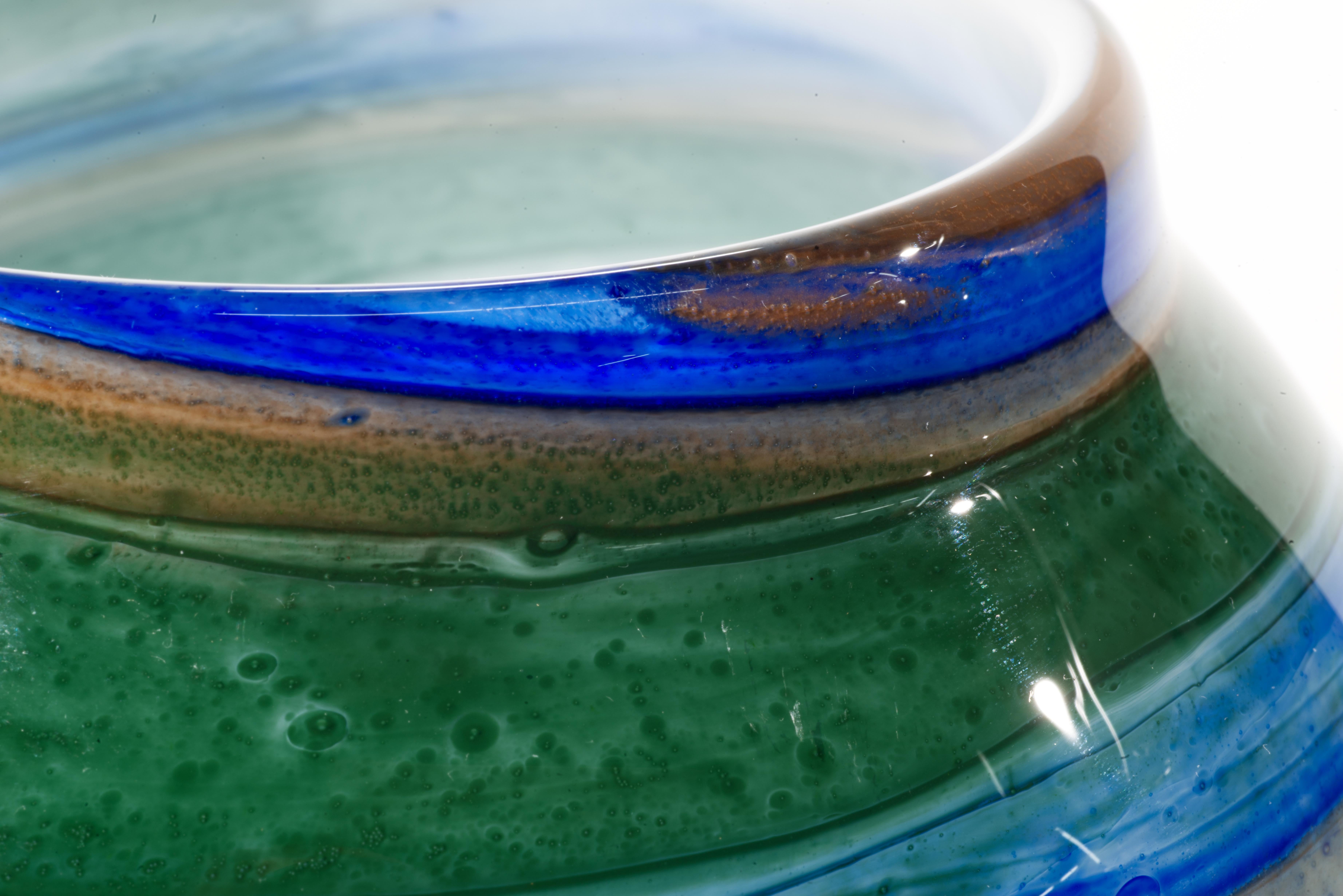 Thomas Buechner III para Vitrix Hot Glass Studio Jarrón rayado, NY Art Glass Estadounidense