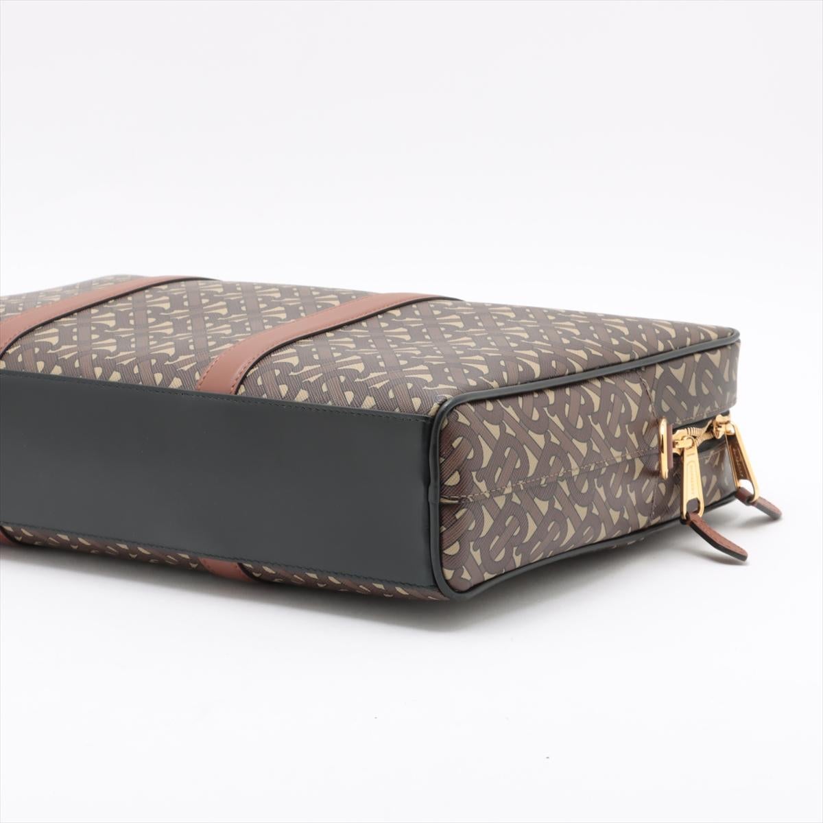 Thomas Burberry TB Monogram Two-Way Business Bag Brown In Good Condition For Sale In Humacao, PR