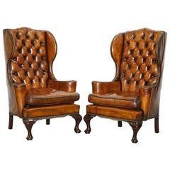 Thomas Chippendale Chesterfield Victorian Wingback Armchairs Braunes Leder:: Paar