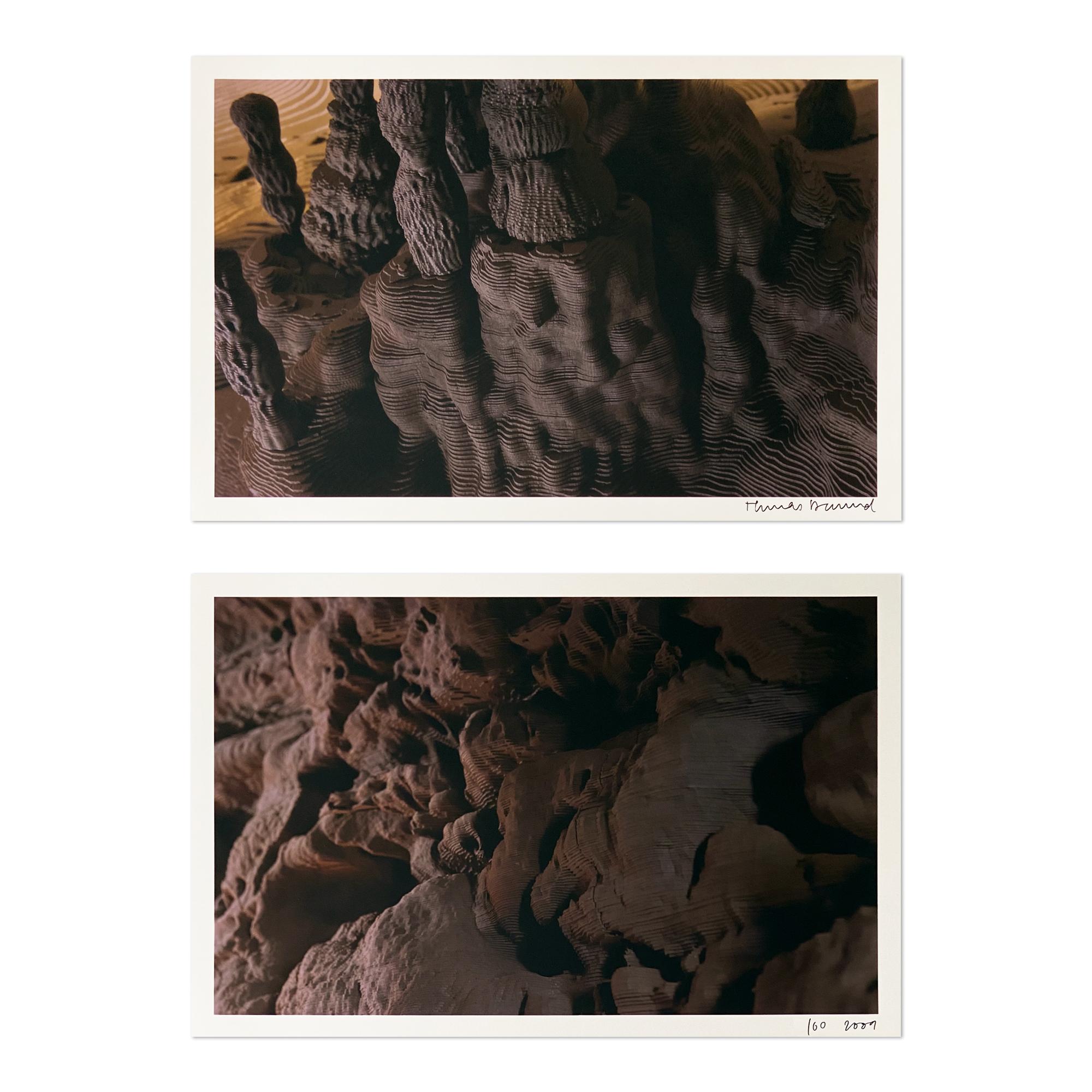 Thomas Demand Abstract Photograph – Grotto (aus dem Catalogue Serpentine Gallery): 2 Fotografien, signiert