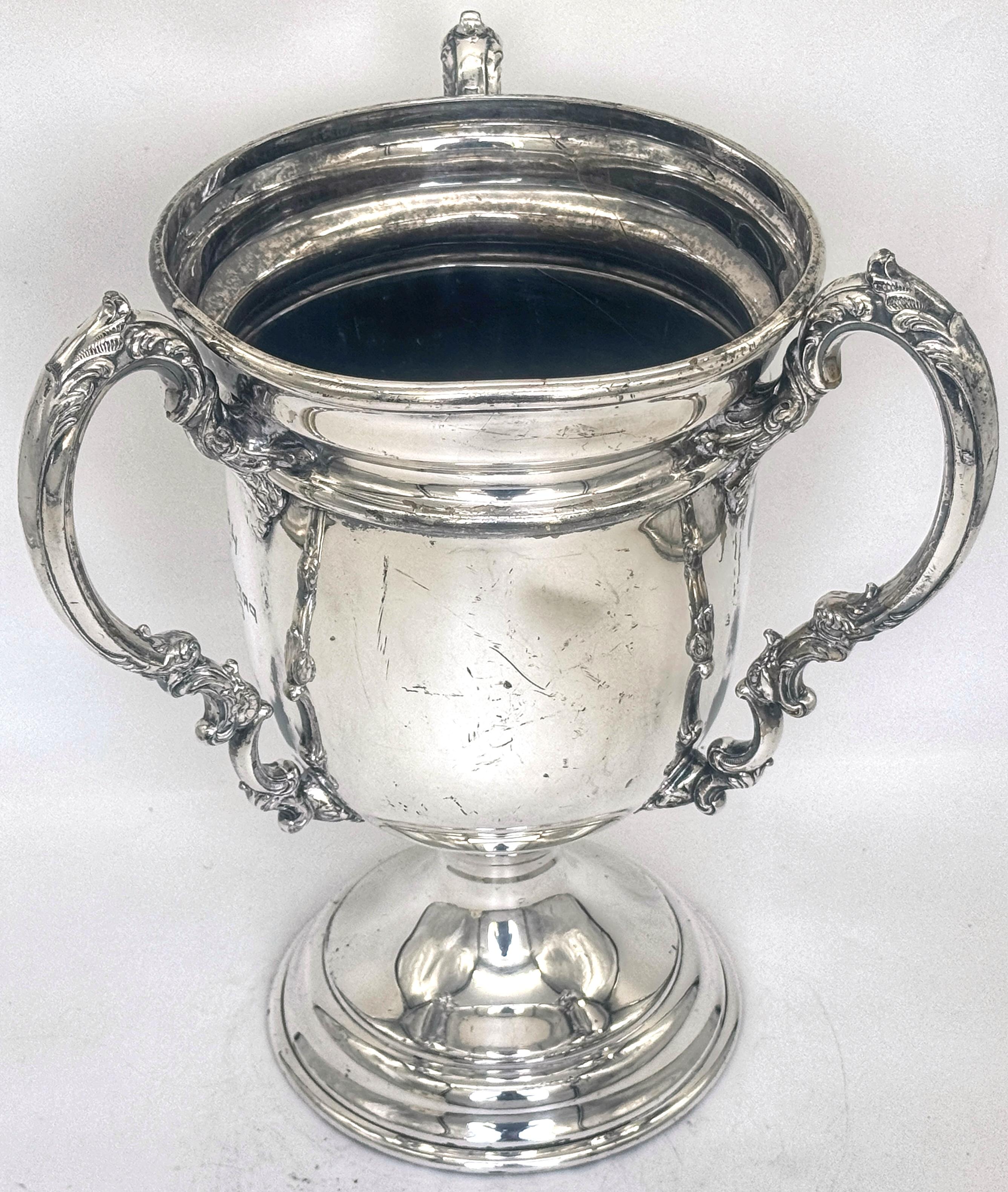 Thomas F. Garvin-Trophäe, 1925 Aviation-Trophäe, von Wilcox Silver Plate Co. im Zustand „Gut“ im Angebot in West Palm Beach, FL