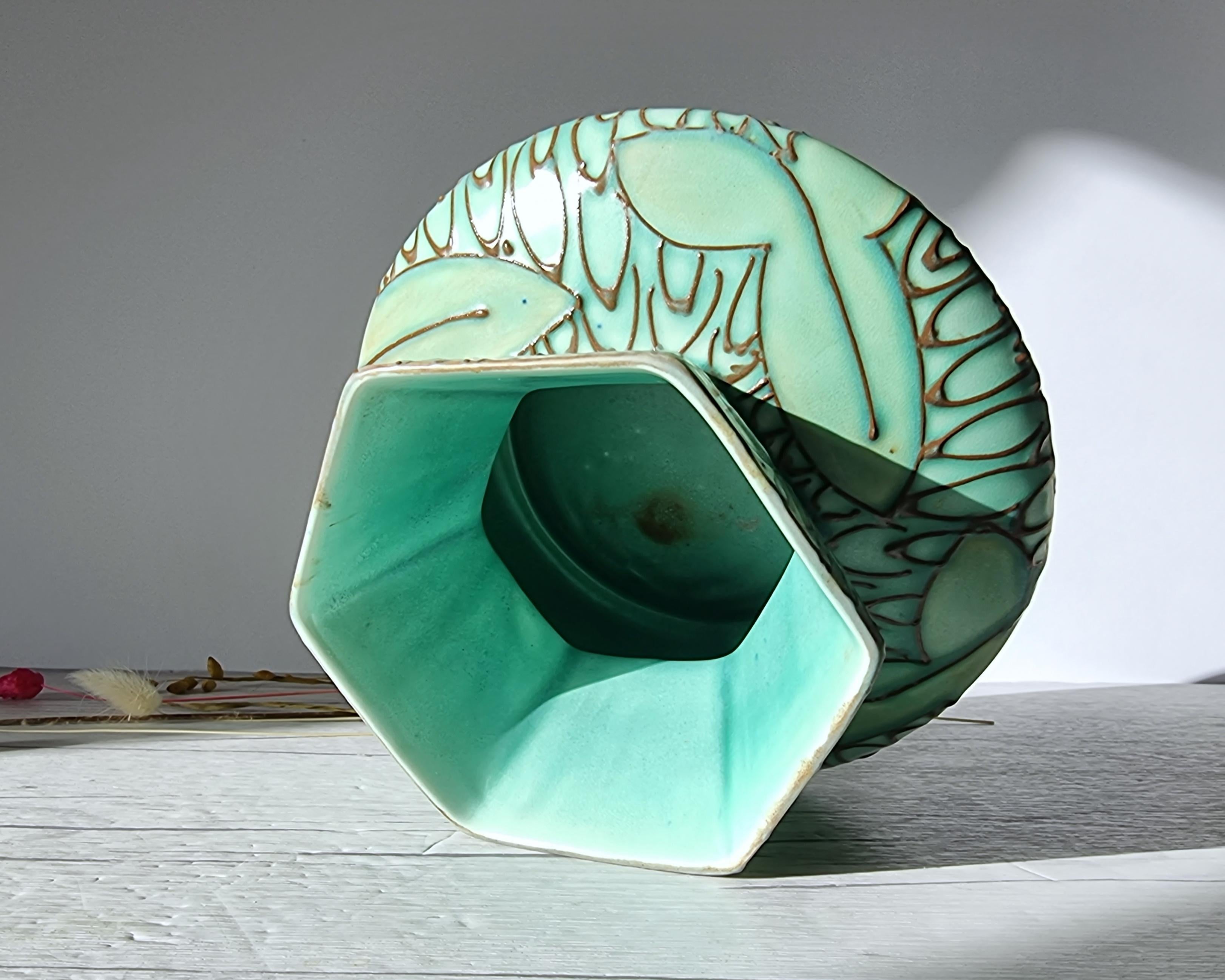 Thomas Forester Phoenix Ware, Verdant Series Art Deco Tube-Lined Vase 1