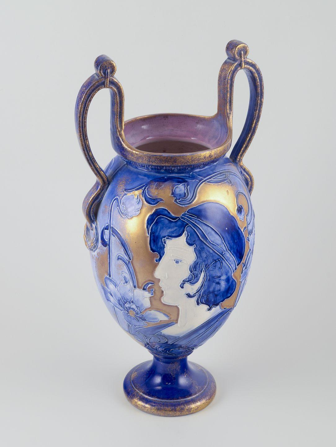 Vernissé Thomas Forester & Sons, England. Grand vase Art Nouveau de forme Amphora. en vente