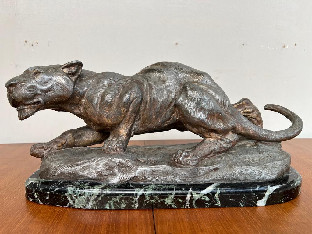 Thomas Francois-Cartier (Marsiglia 1879 - Parigi 1943). pantera riccia in bronzo In condizioni buone a Markington, GB