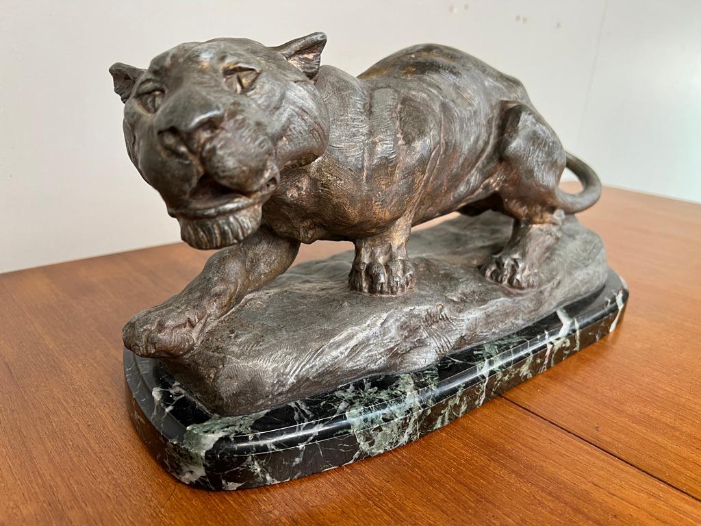 Bronzo Thomas Francois-Cartier (Marsiglia 1879 - Parigi 1943). pantera riccia in bronzo