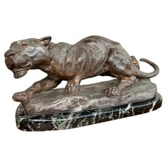 Panthère frisée en bronze de Thomas François Cartier (Marseille 1879 - Paris 1943)