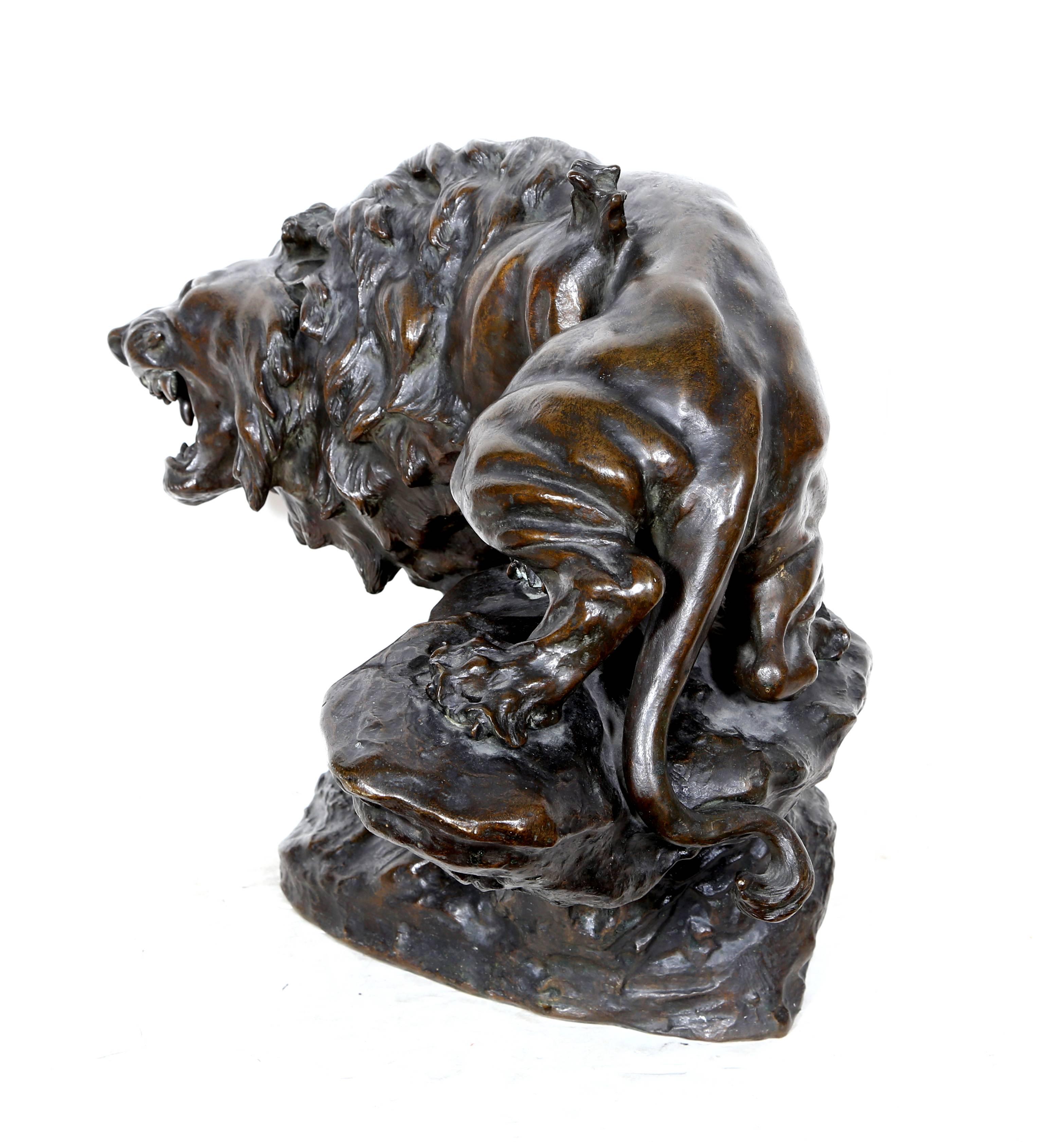 Snarling Lion - Sculpture by Thomas Francois-Cartier
