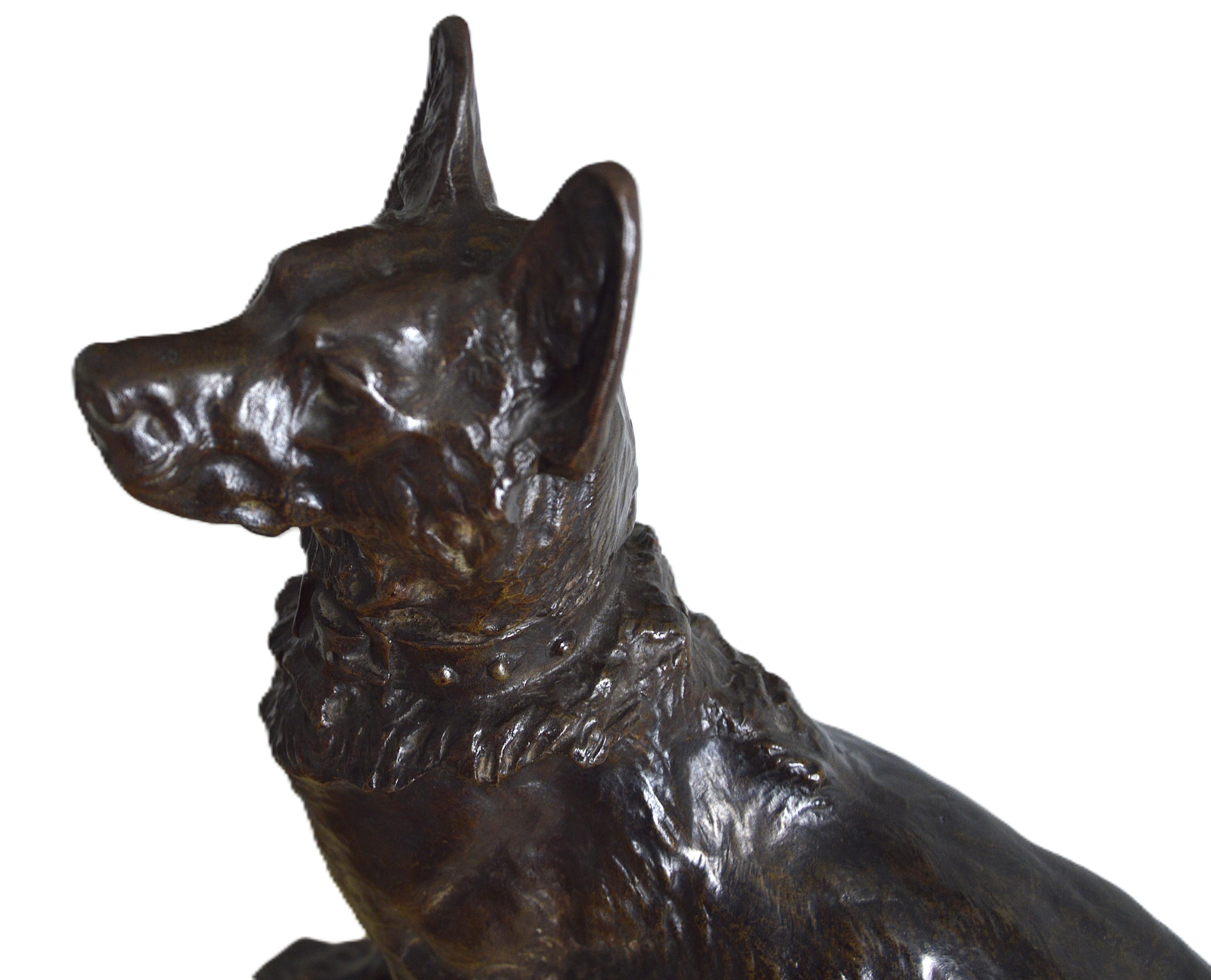 Chien de berger allemand par Thomas Cartier 20e siècle - Sculpture de Thomas Franois Cartier