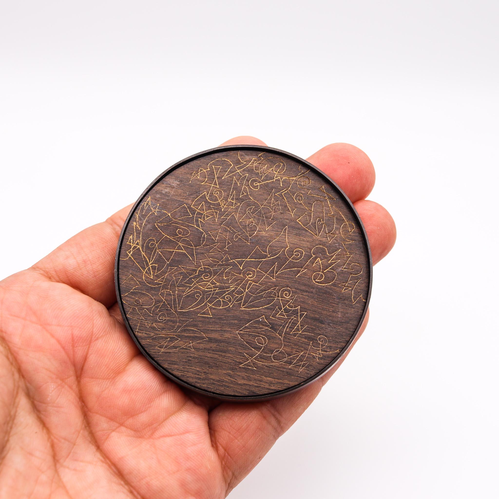 Thomas Gentille 1970 Graffiti Wood Brooch In 18Kt Gold Ebony Bronze And Copper For Sale 2