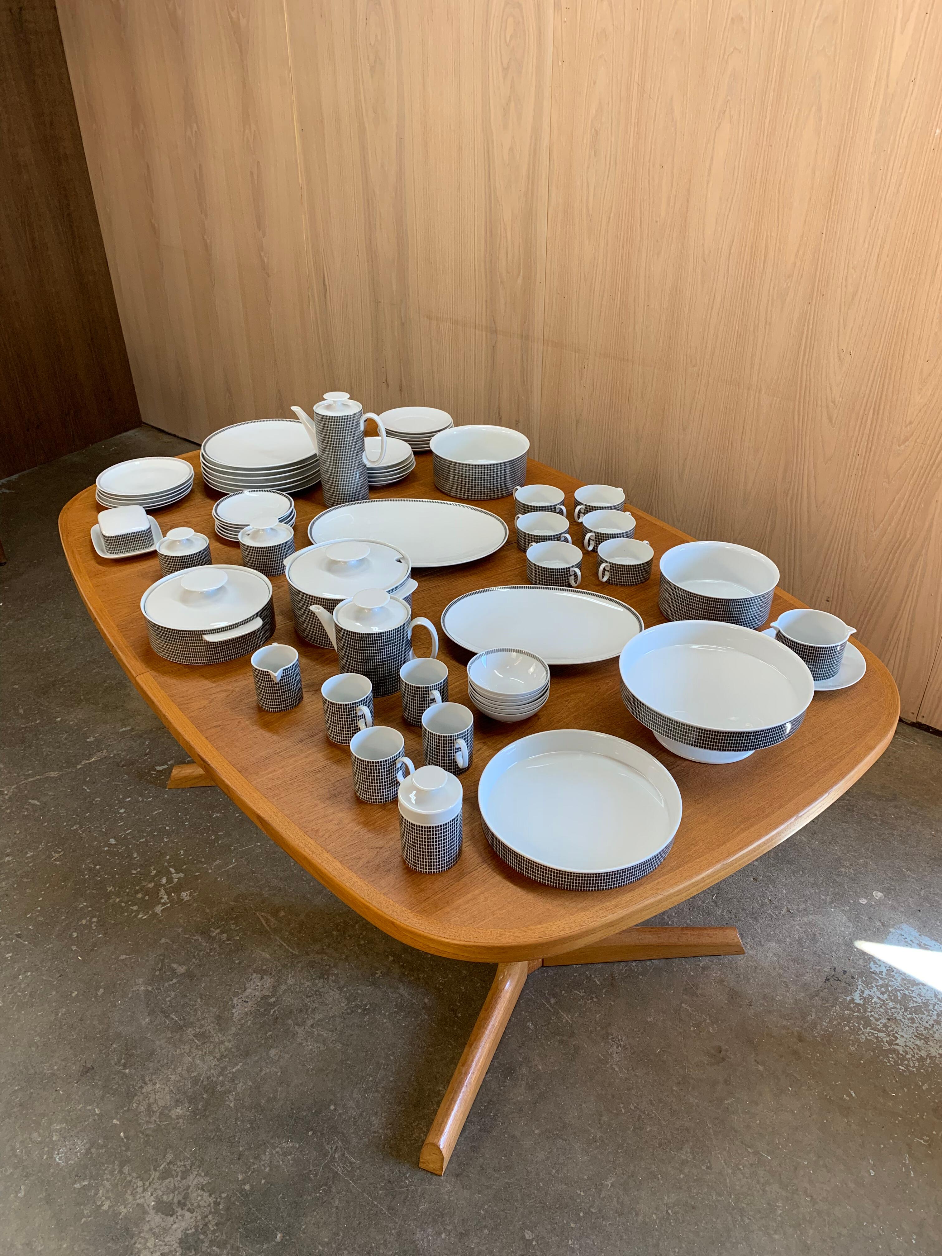 Thomas Germany “Onyx Grey” – Complete Mid-Century Dinnerware Set For Sale 9