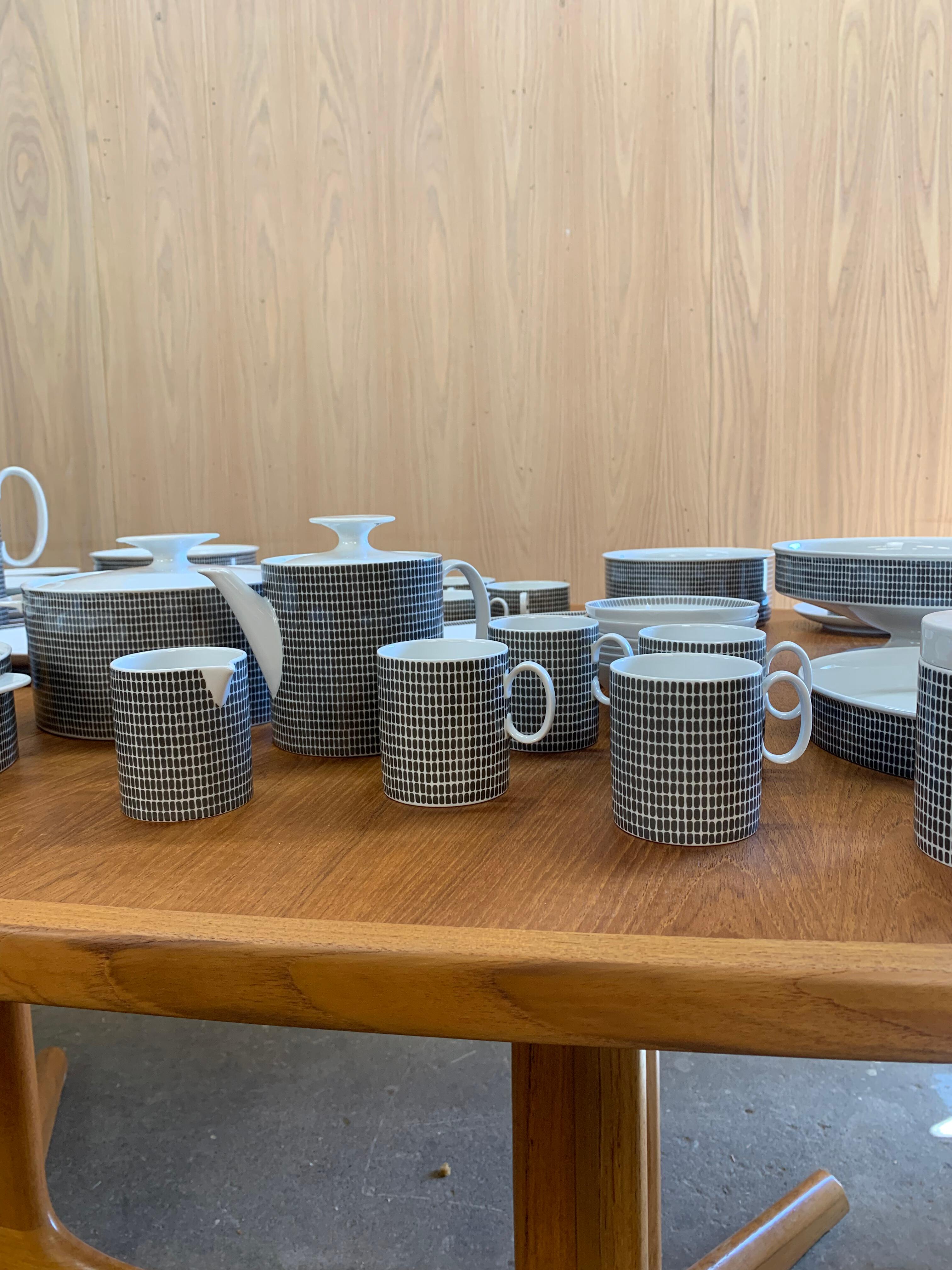Thomas Germany “Onyx Grey” – Complete Mid-Century Dinnerware Set For Sale 13
