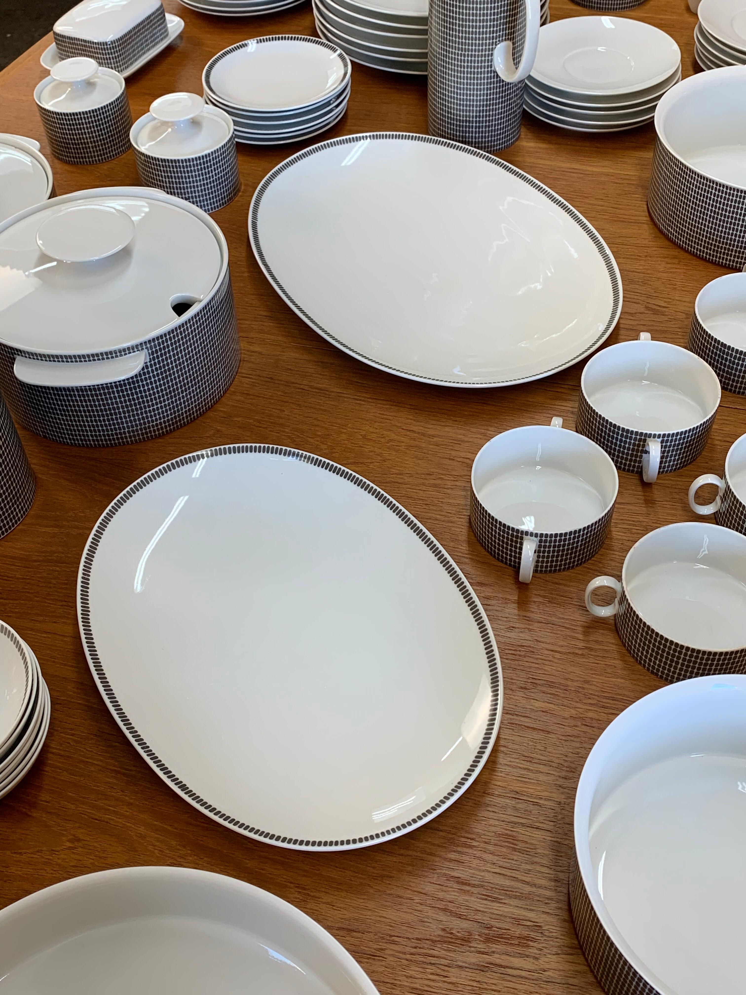 Thomas Germany “Onyx Grey” – Complete Mid-Century Dinnerware Set In Excellent Condition For Sale In Victoria, BC
