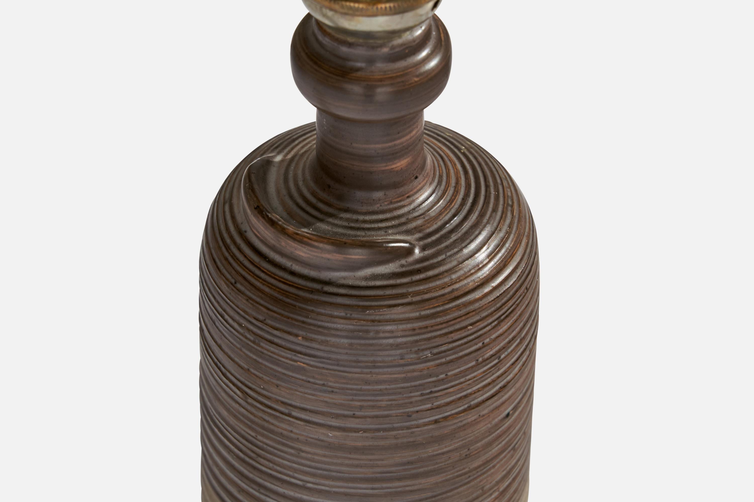 Thomas Hellström, lampe de table, céramique, Suède, années 1960 Bon état - En vente à High Point, NC