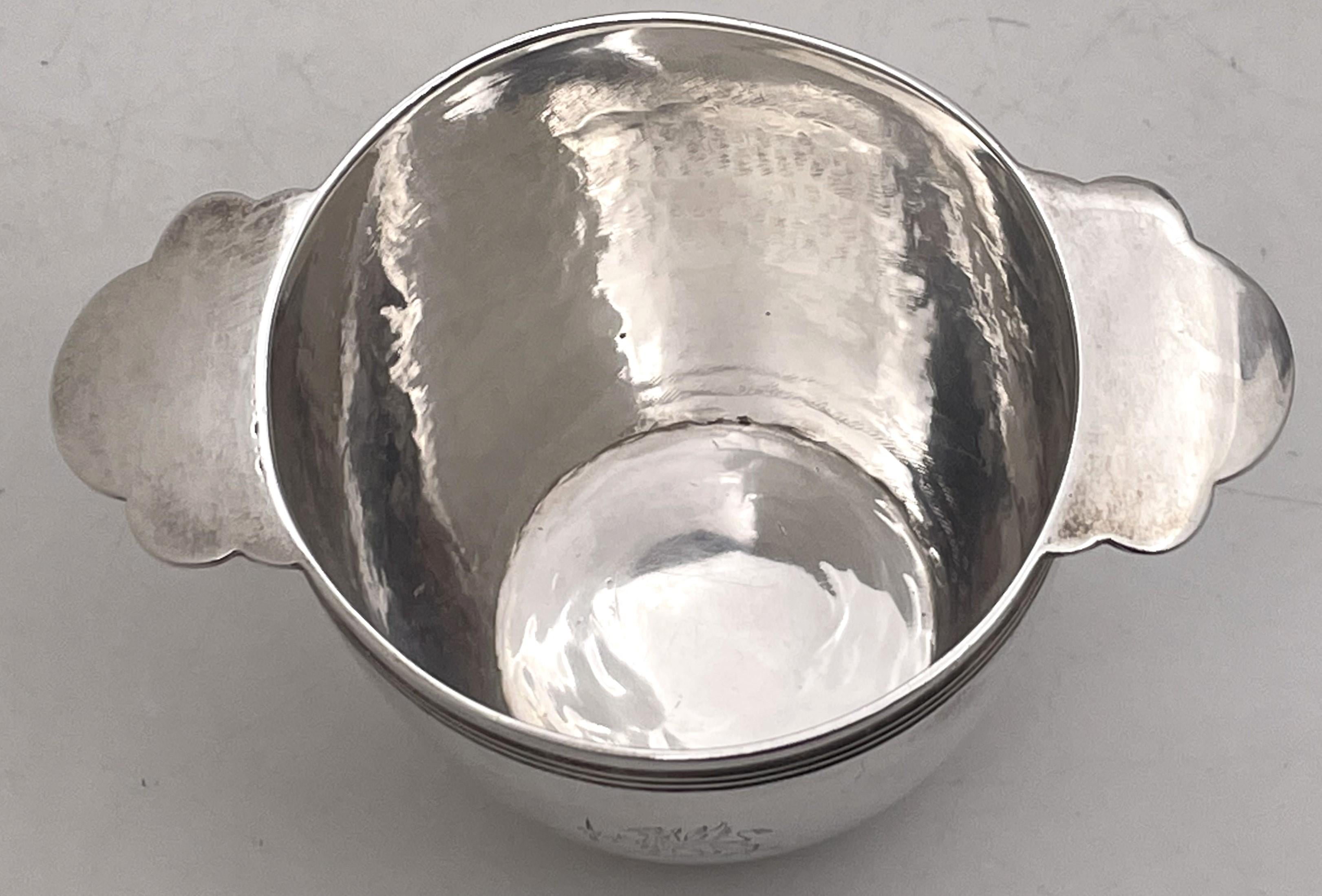 Thomas Heming 1801 Georgian Set of 4 Sterling Silver Quaich Cups In Good Condition For Sale In New York, NY