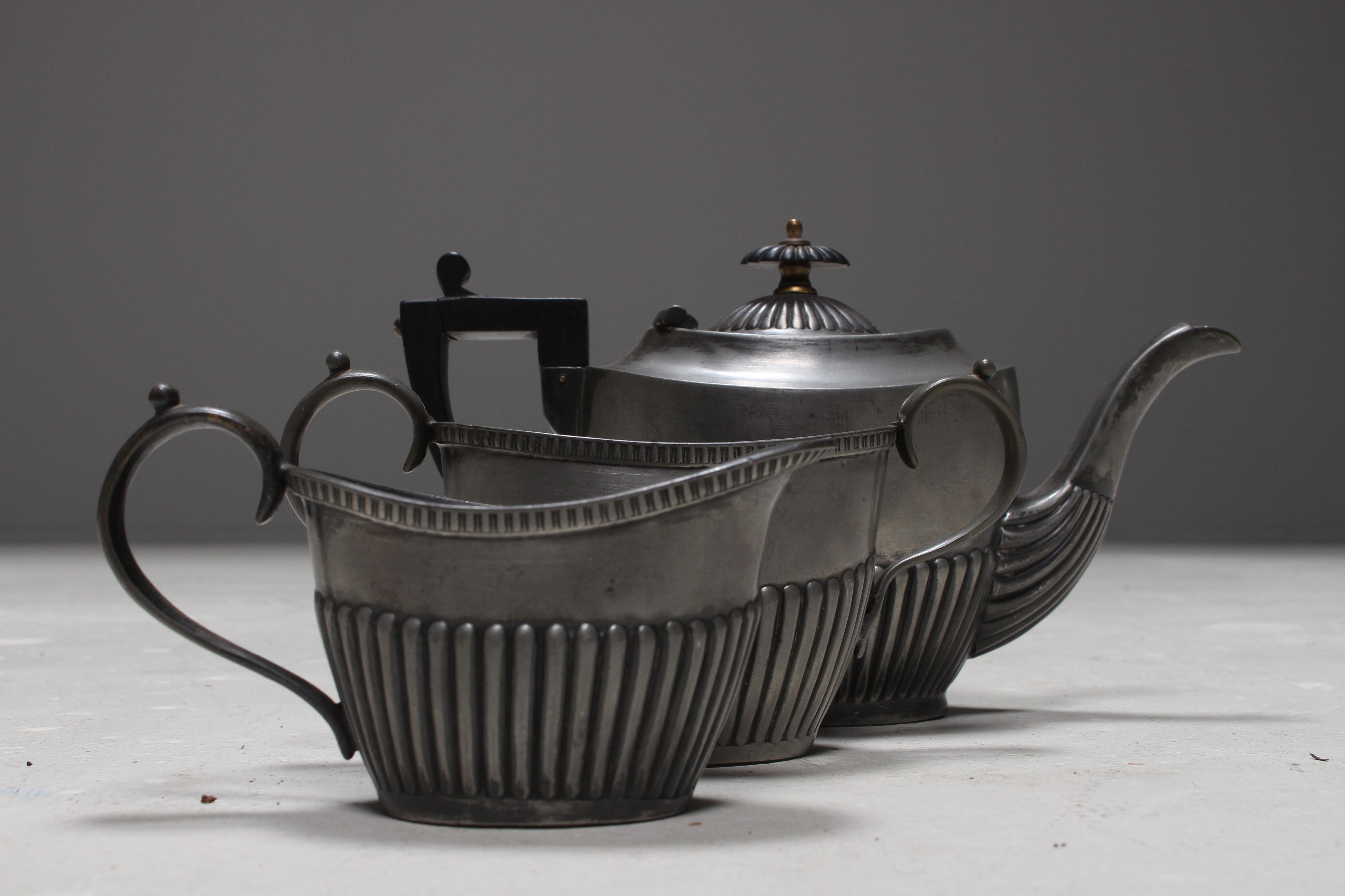 Thomas Henry Blake English Sheffield Silver Tea Set, 1910s For Sale 1