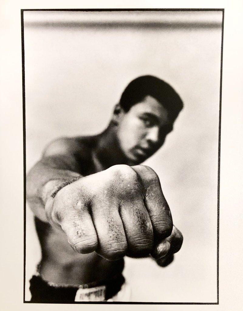 Thomas Hoepker Black and White Photograph - Muhammad Ali, Chicago, USA, 1966